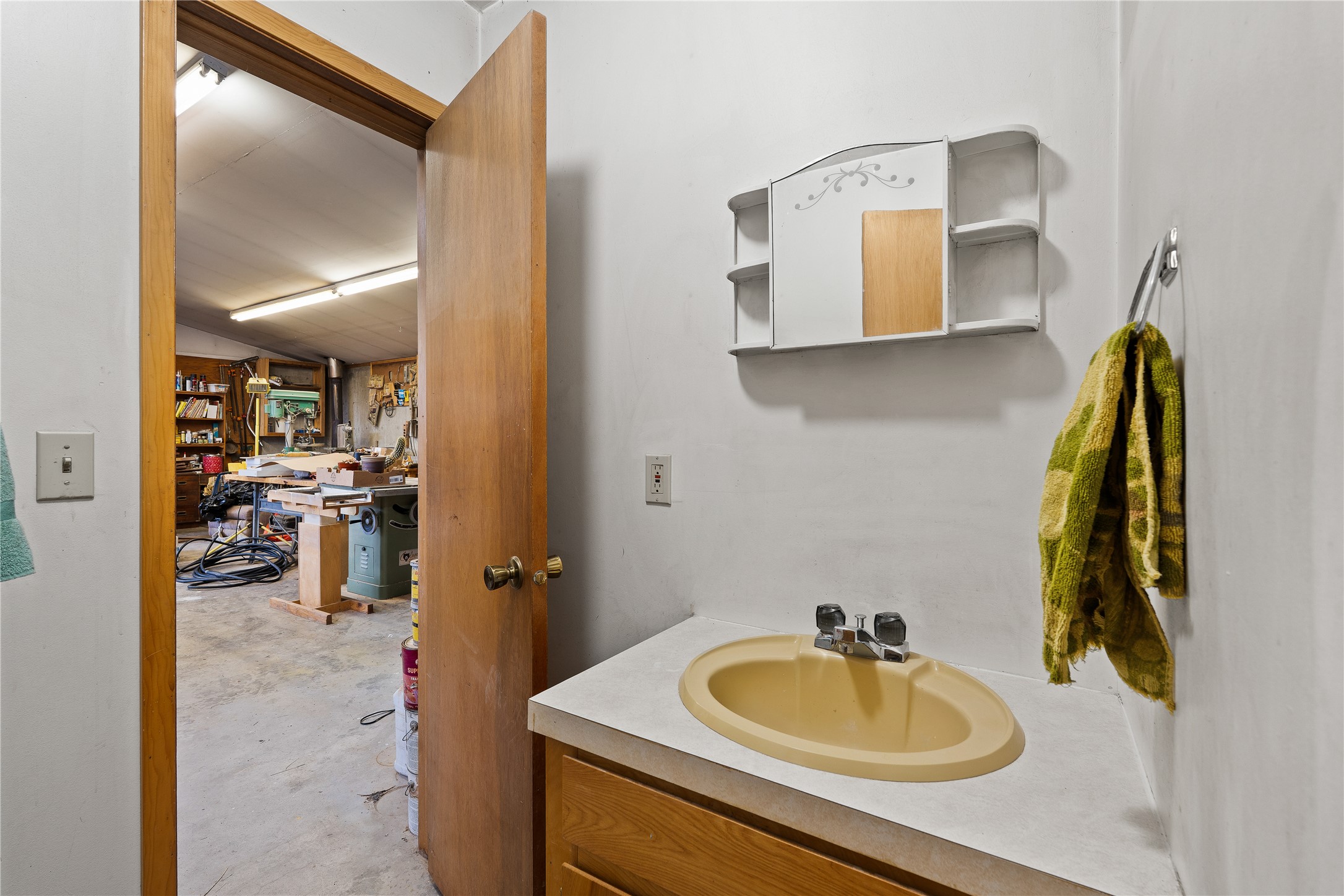 380 Commerce Street Property Photo 55