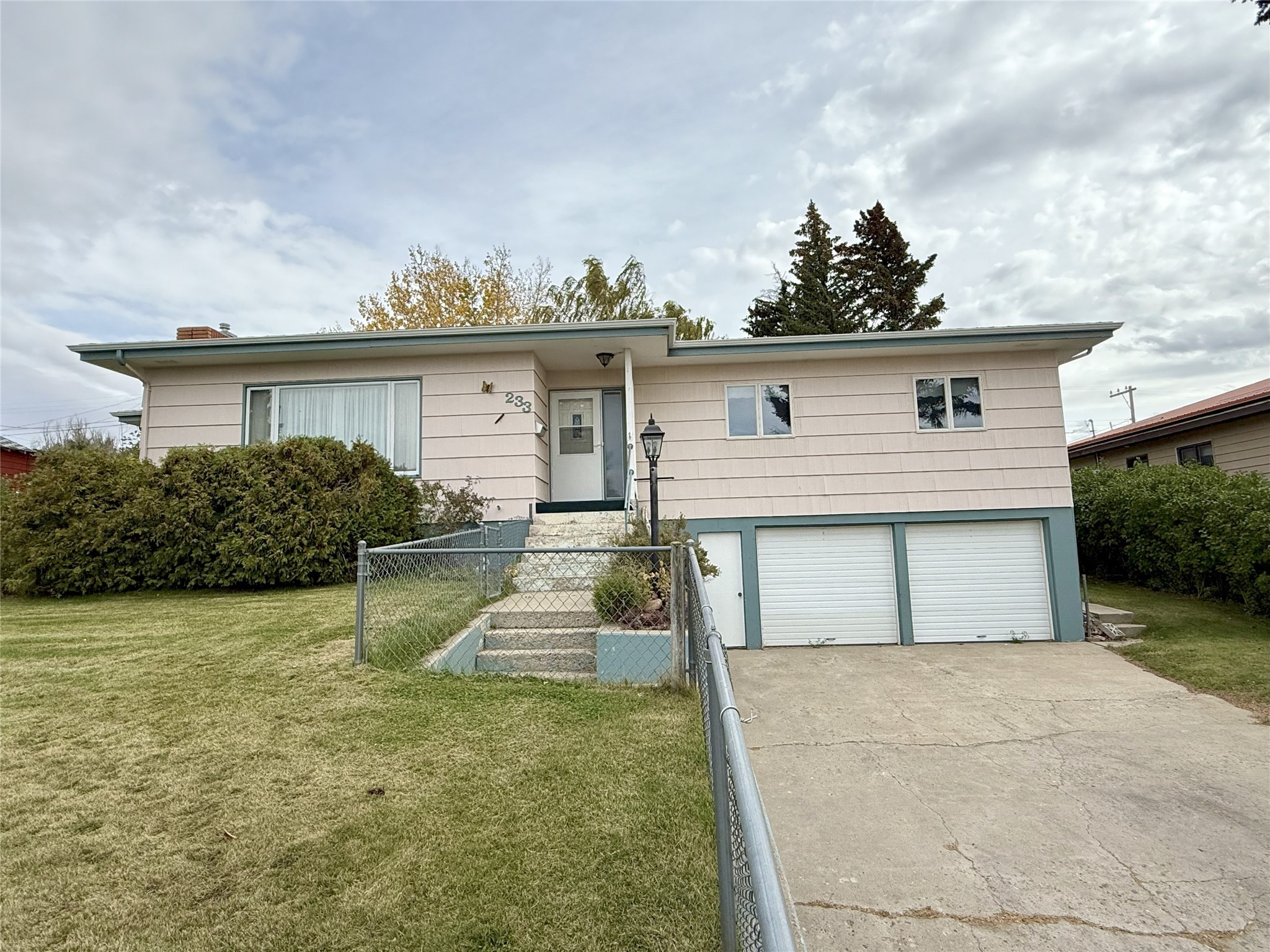 233 4th Avenue Sw Property Photo 1