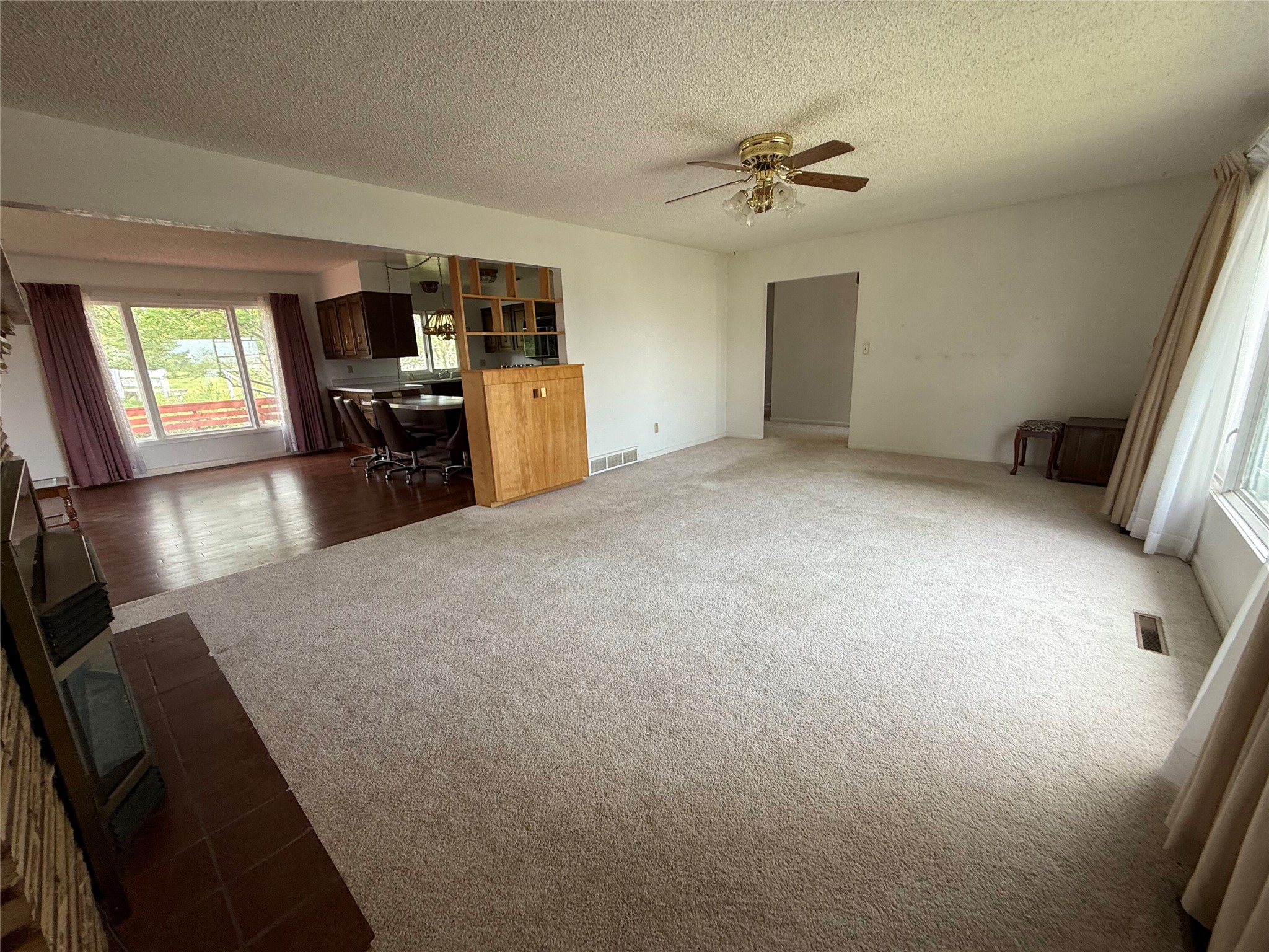 233 4th Avenue Sw Property Photo 3