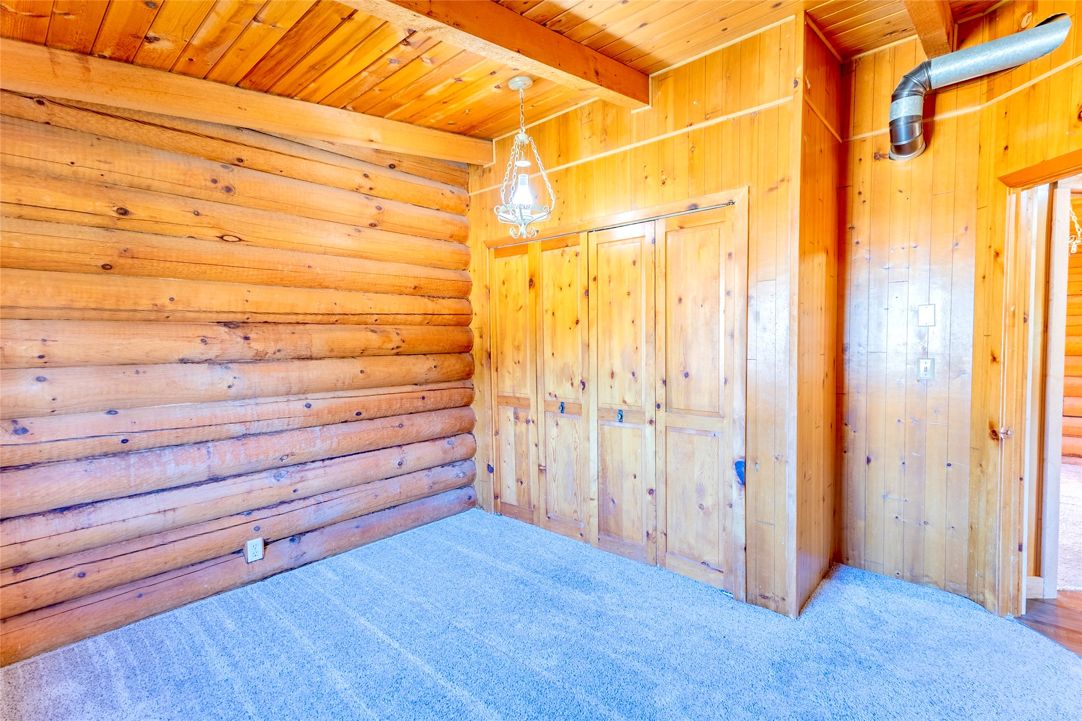 5819 Lawrence Lane Property Photo 13