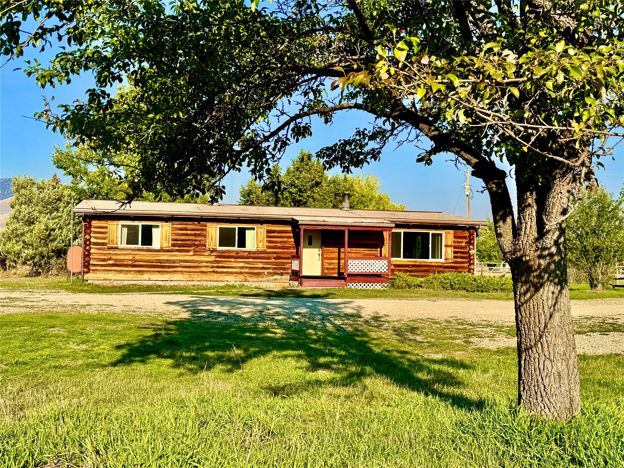 5819 Lawrence Lane Property Photo 22