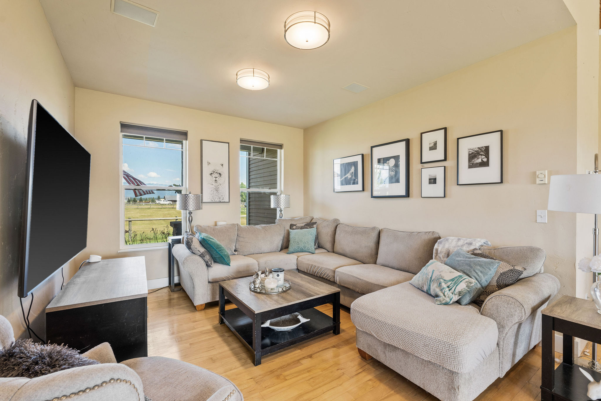 990 Farm Road Property Photo 11