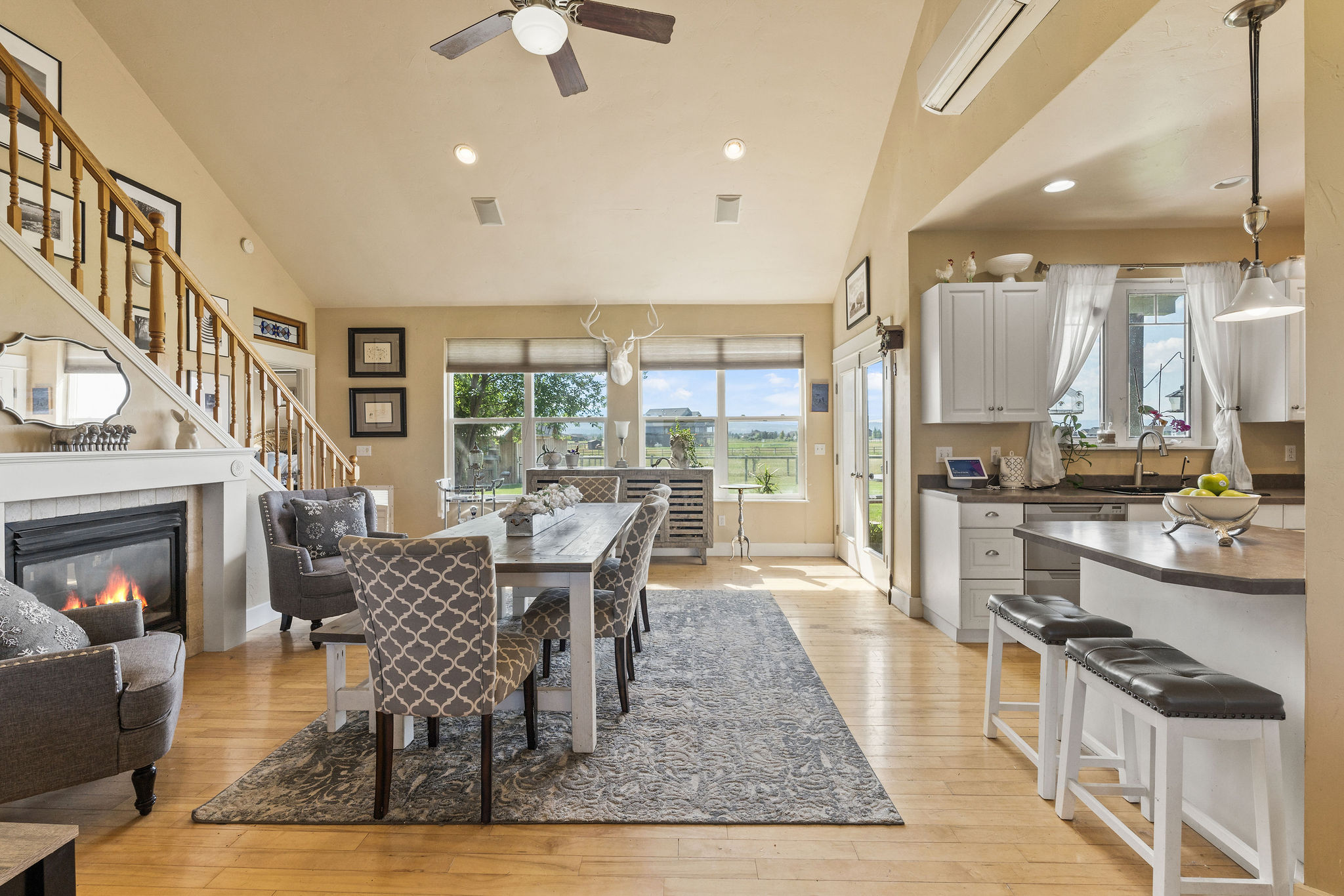 990 Farm Road Property Photo 14