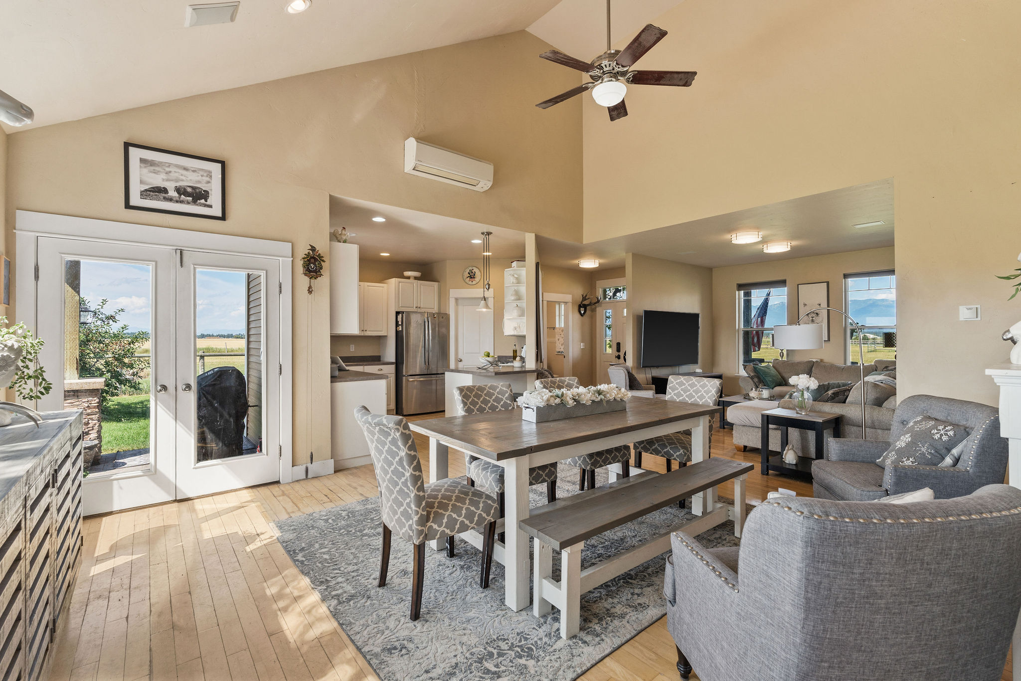 990 Farm Road Property Photo 16