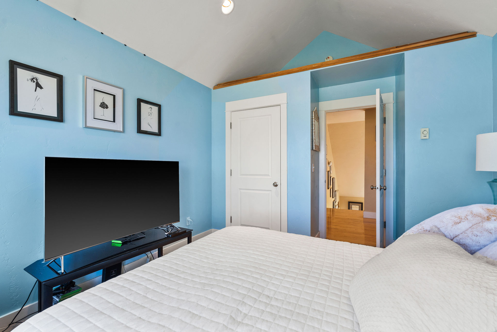 990 Farm Road Property Photo 31