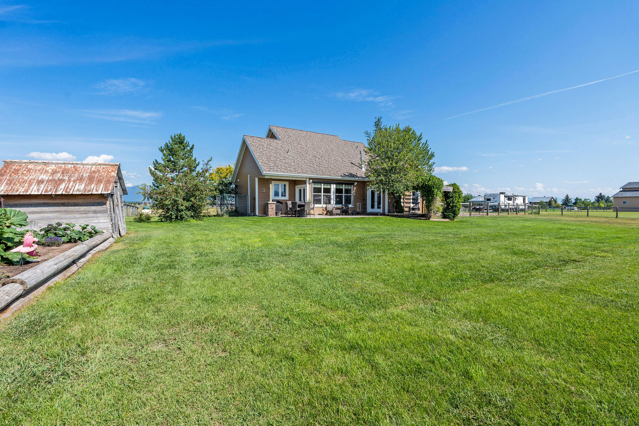 990 Farm Road Property Photo 38