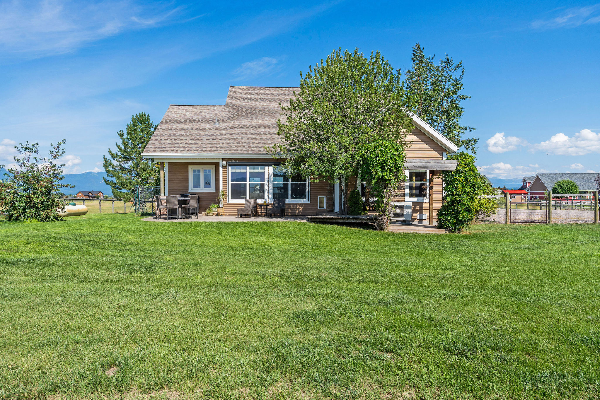 990 Farm Road Property Photo 39