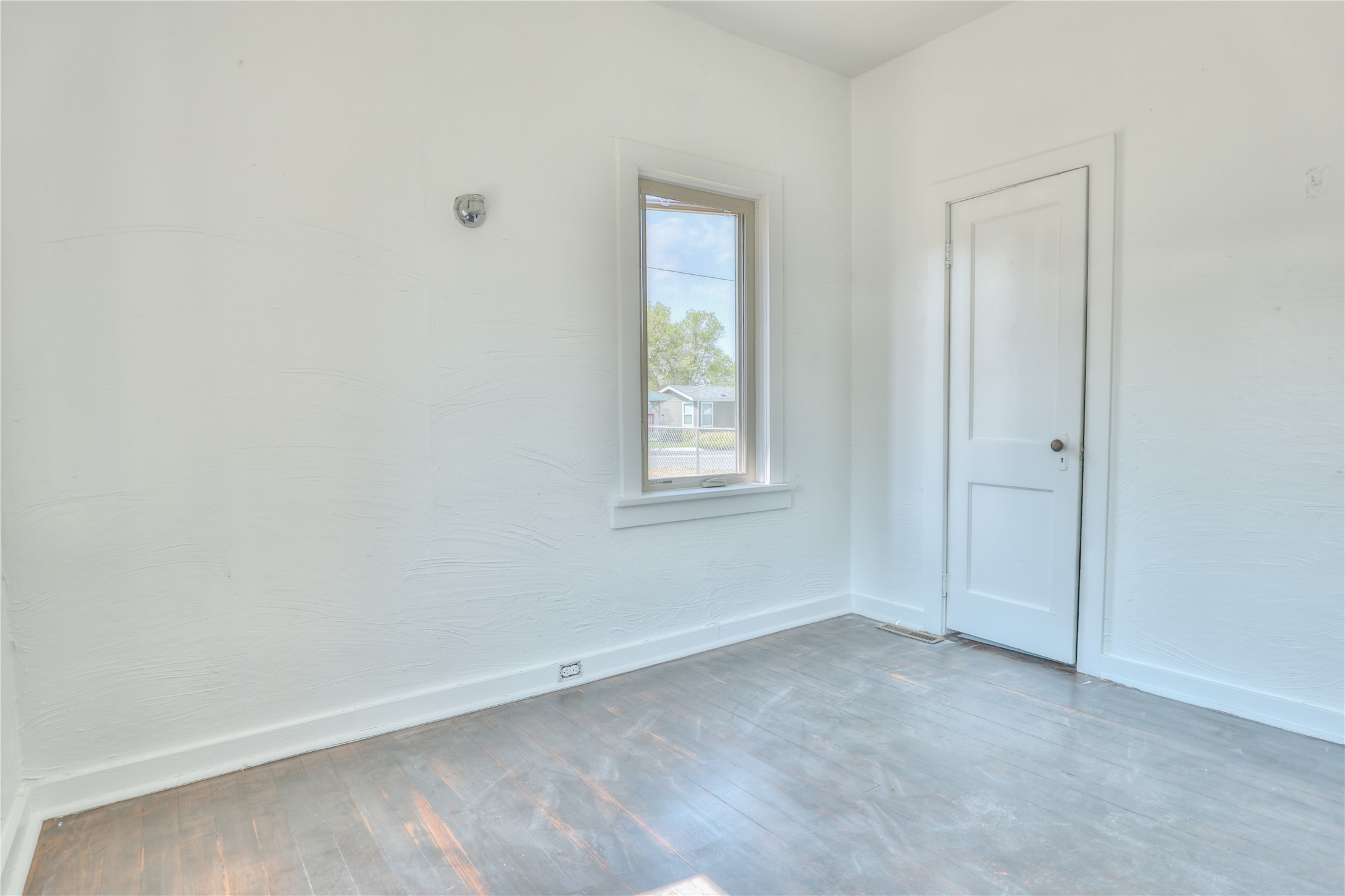 1655 Joslyn Street Property Photo 11