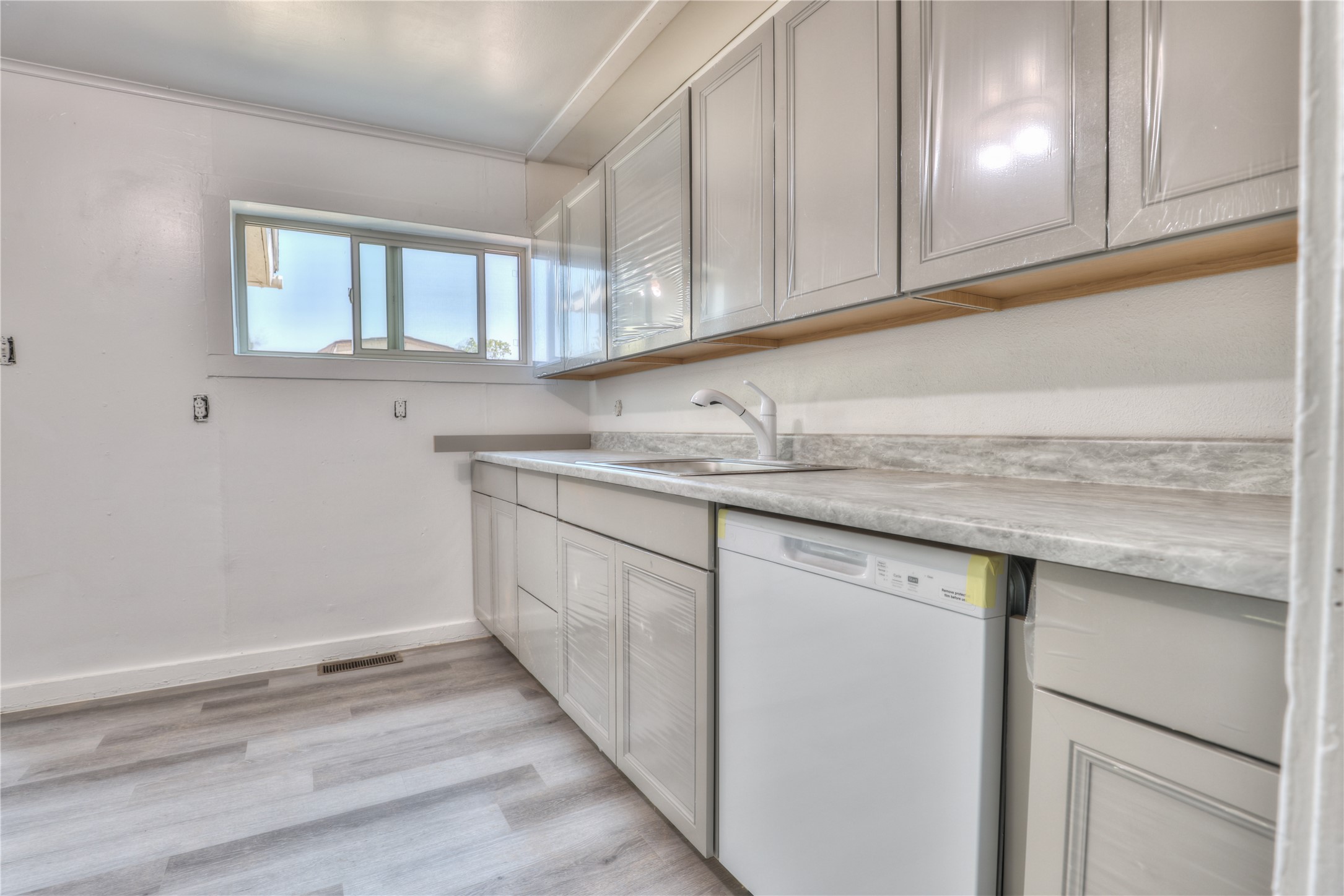 1655 Joslyn Street Property Photo 19