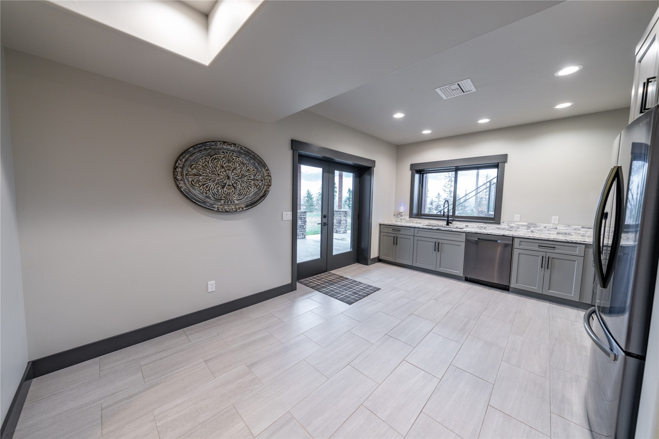 240 Vernon Drive Property Photo 85