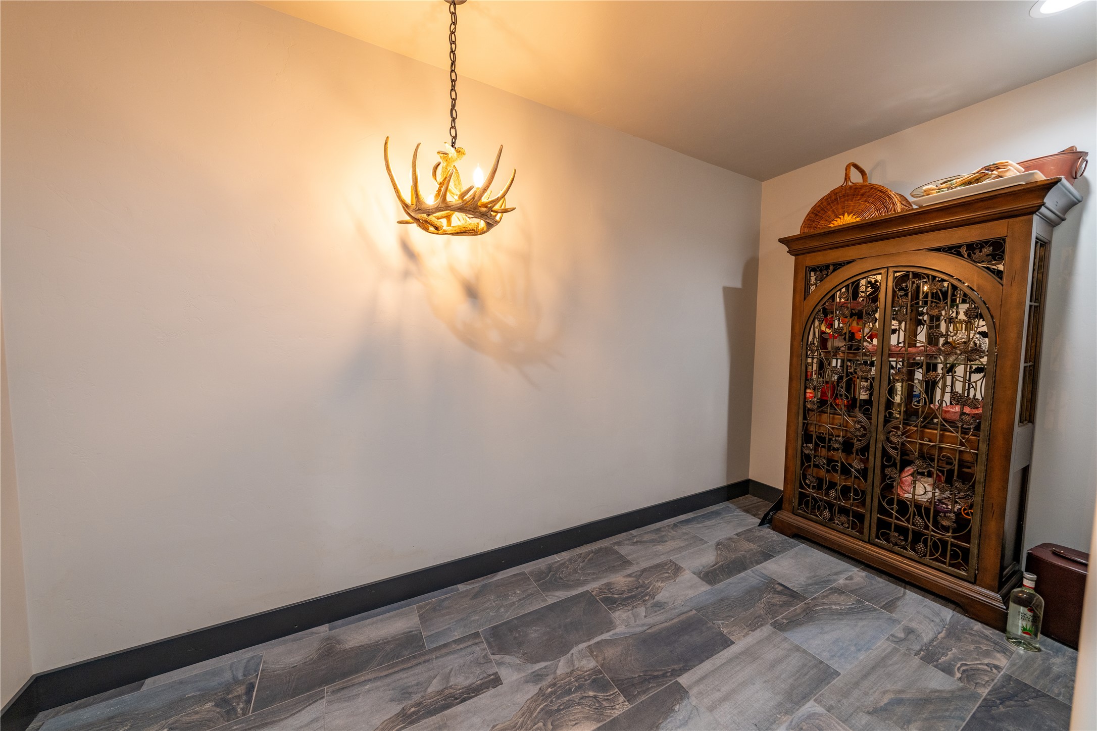 240 Vernon Drive Property Photo 89