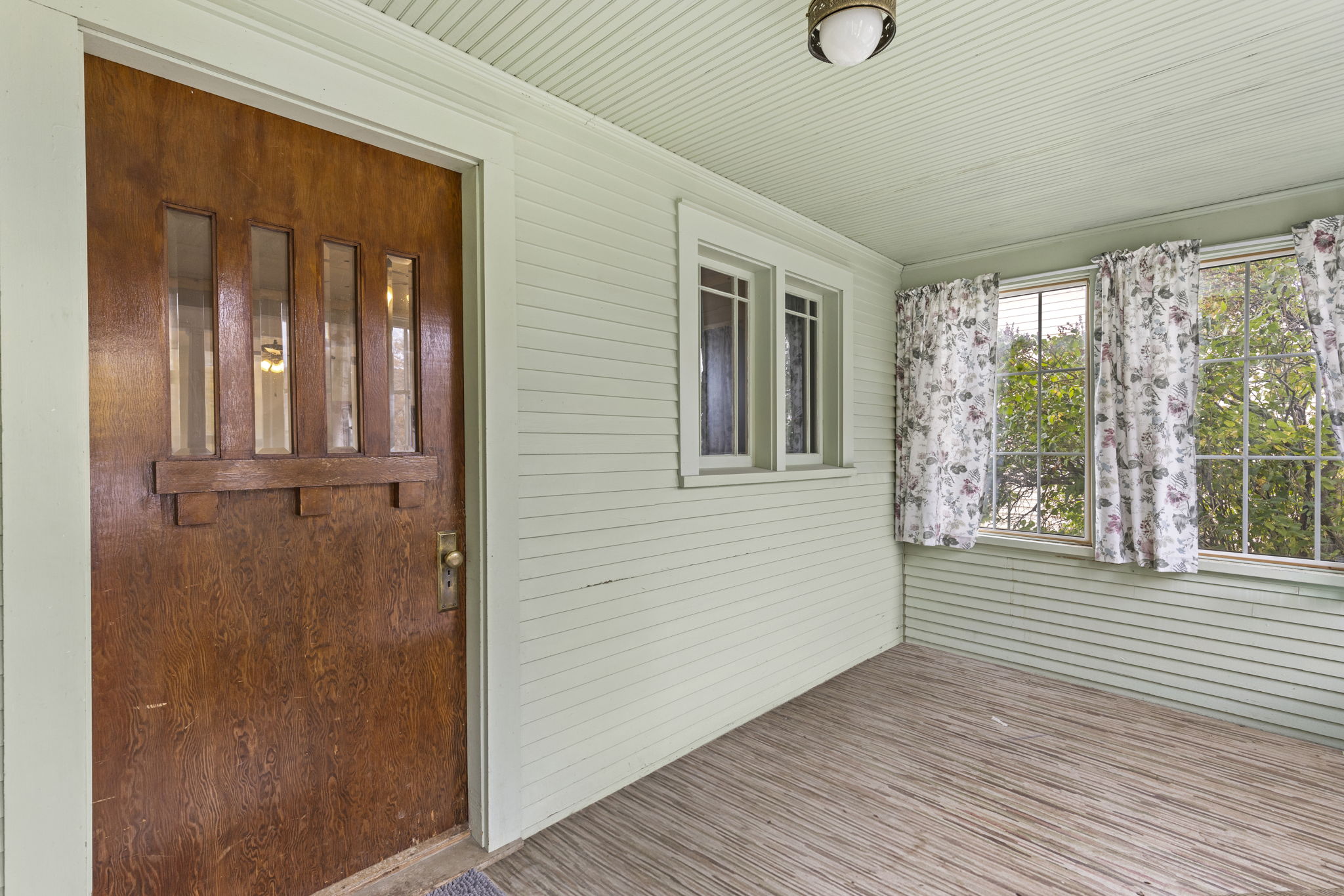 114 3rd Avenue S Property Photo 10