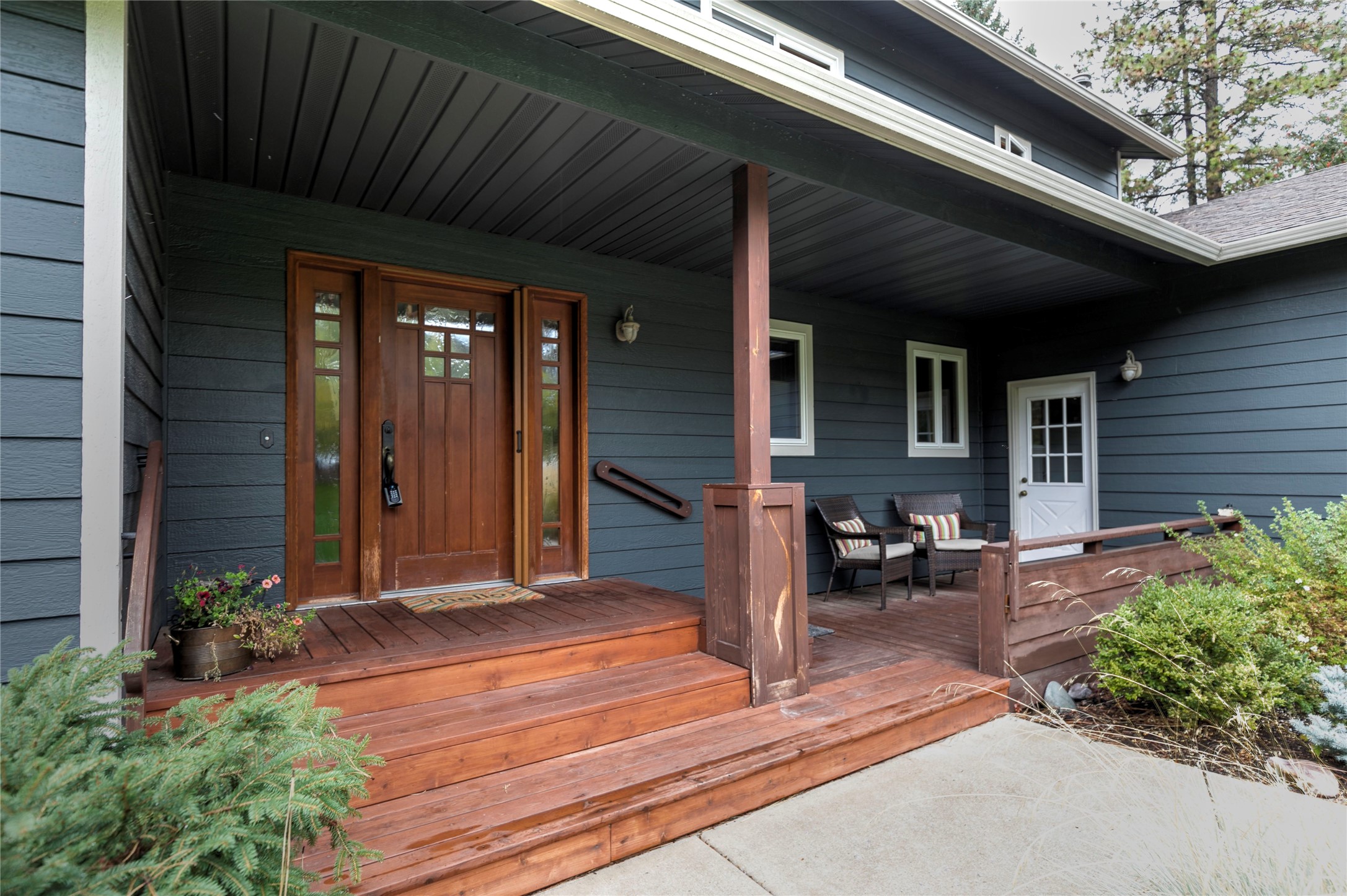 1715 Streamside Court Property Photo 7
