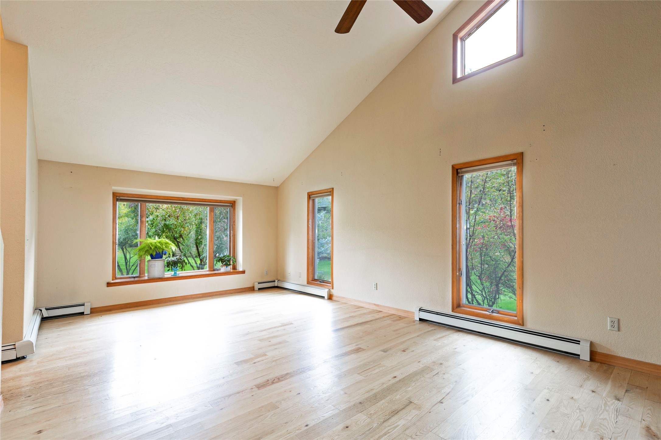 1715 Streamside Court Property Photo 17