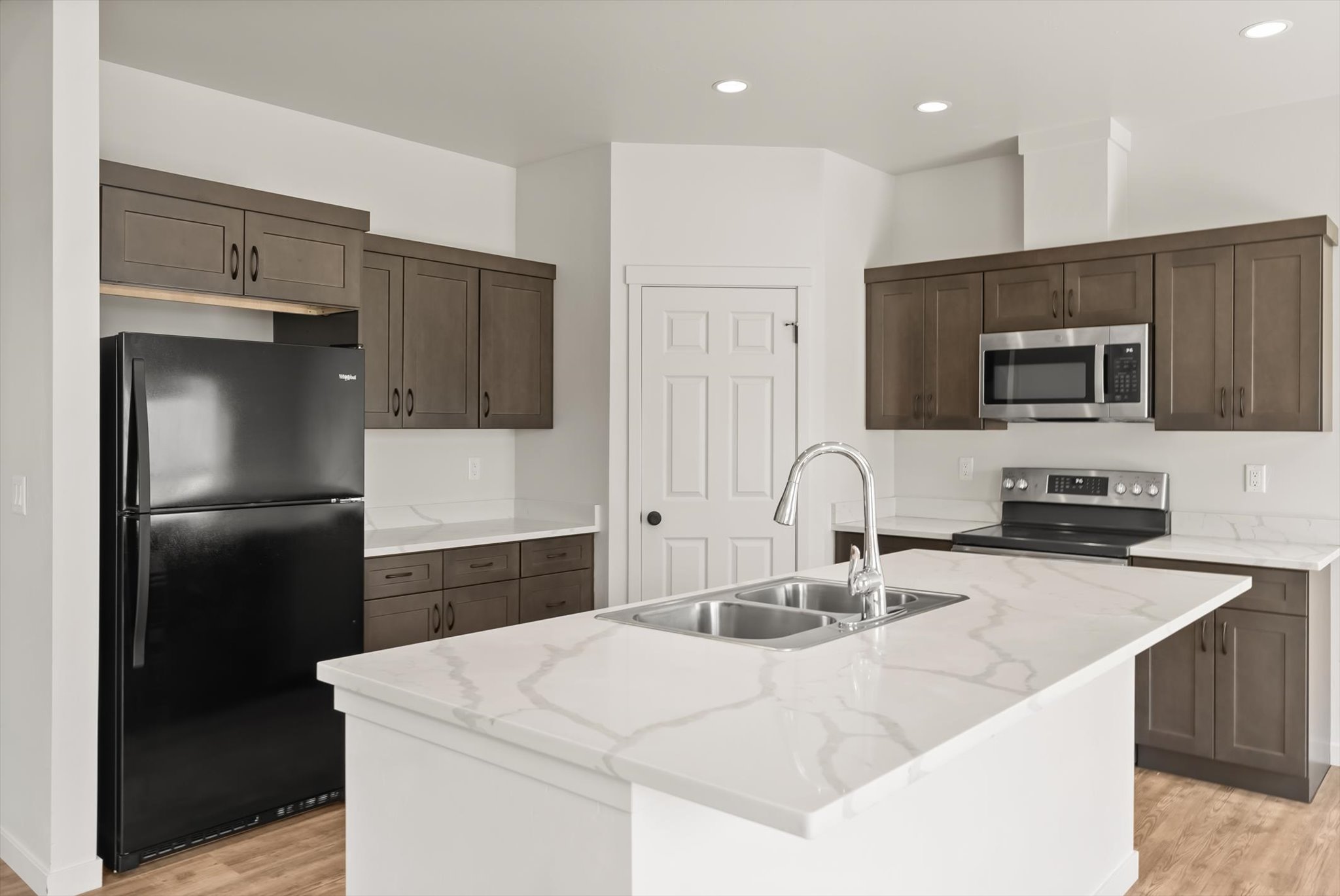 228 Cottage Drive Property Photo 8