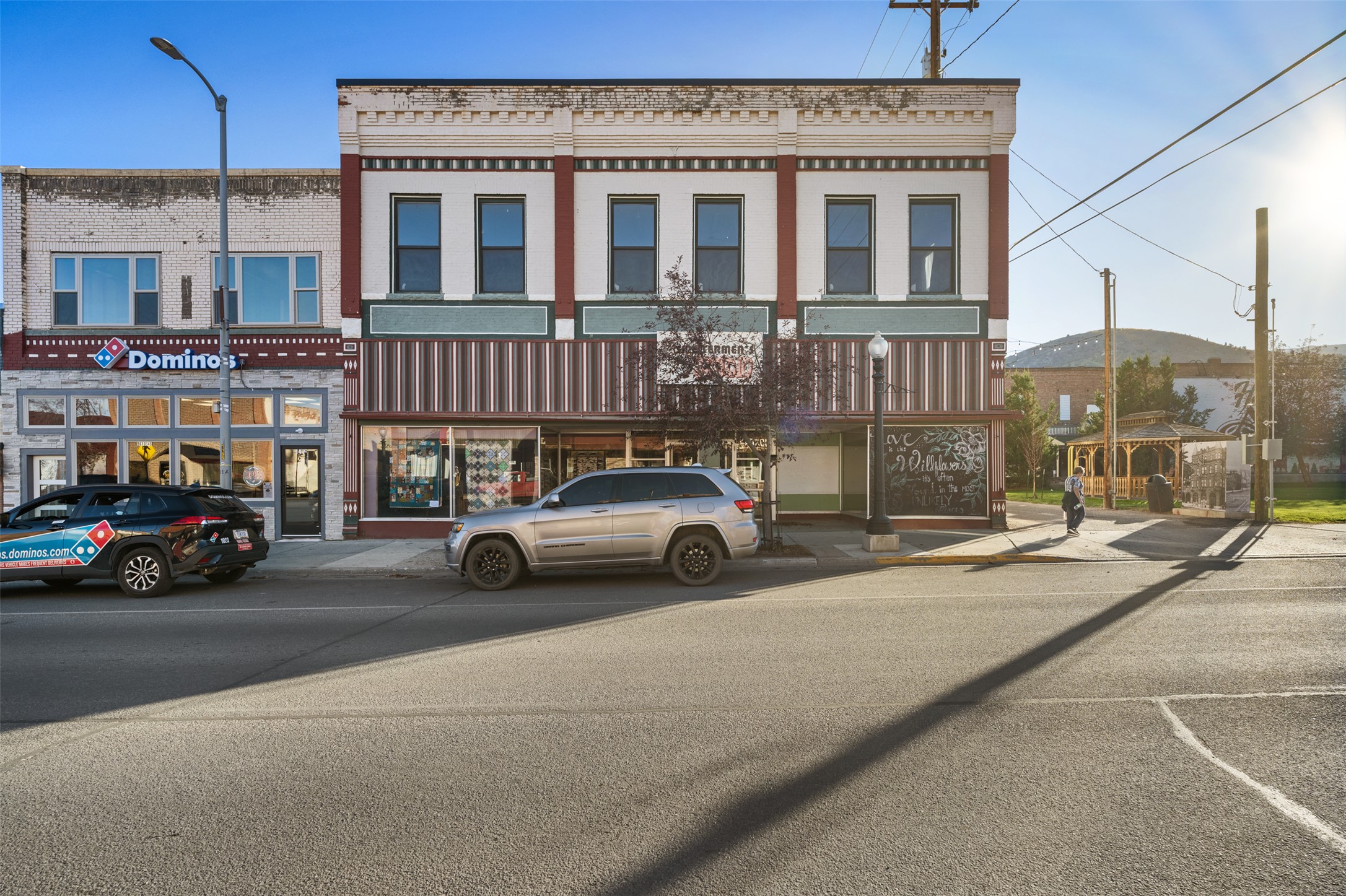 113 E Park Avenue Property Photo 1