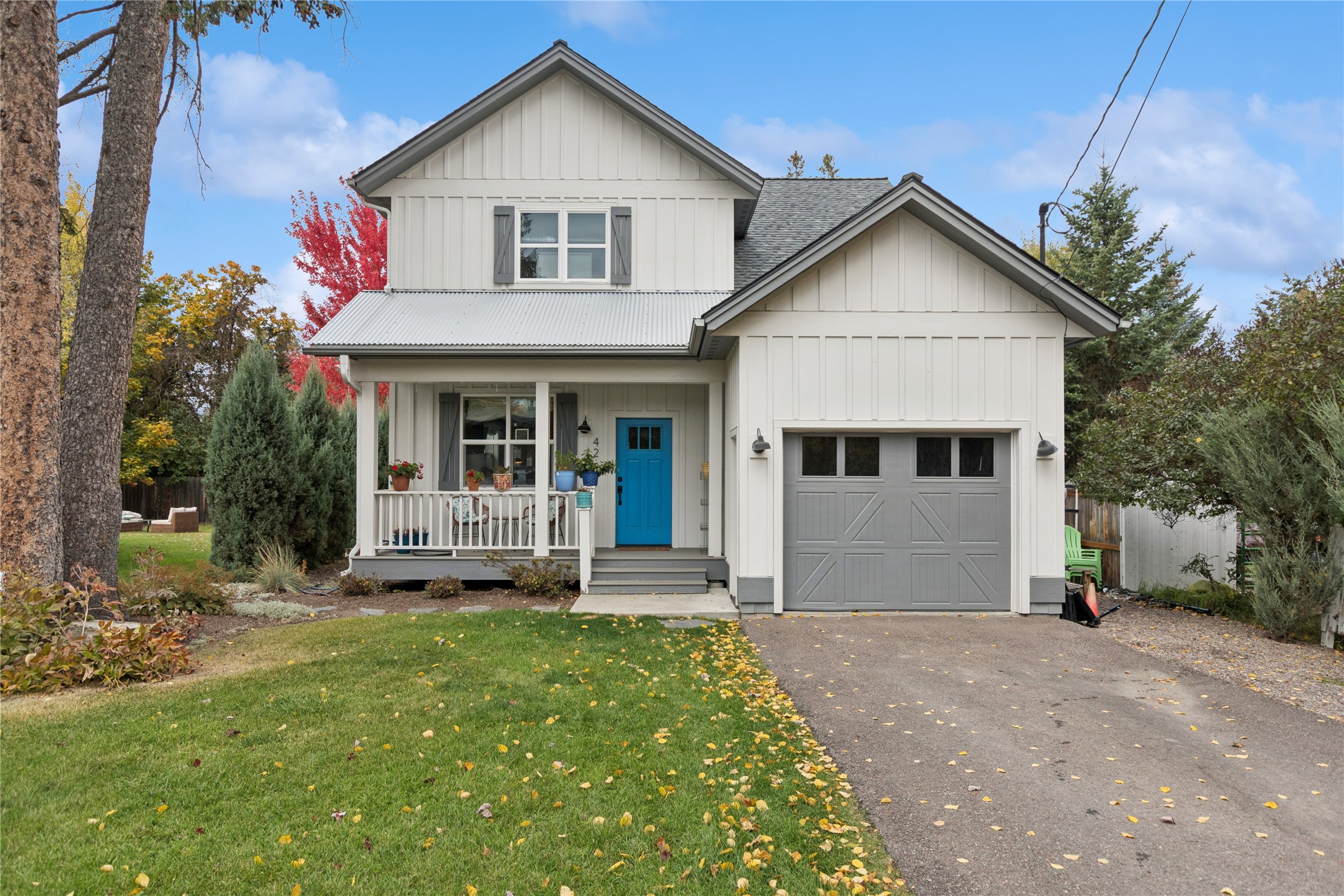 426 3rd Street W Property Photo 1