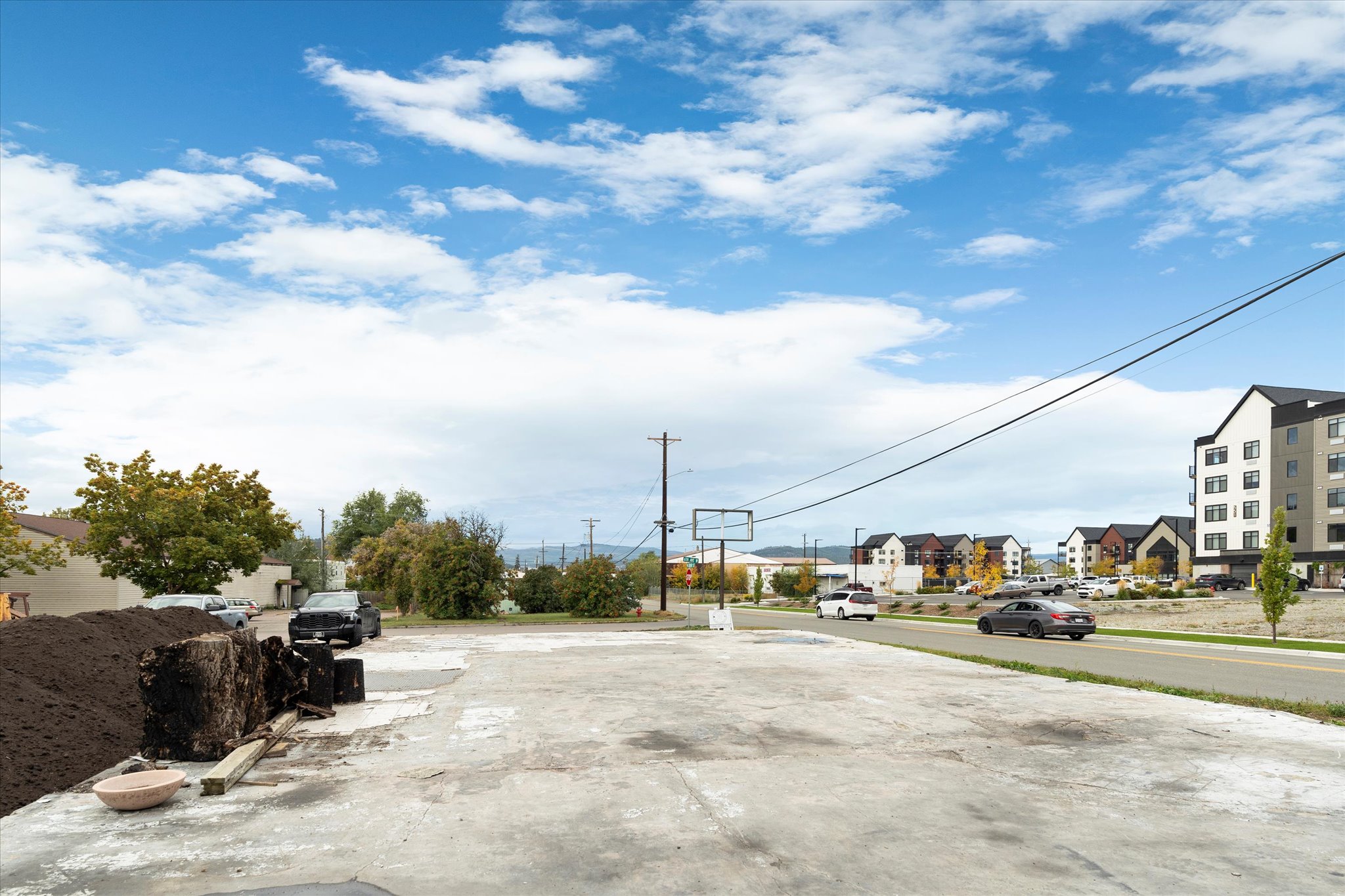 5 6th Avenue W Property Photo 4