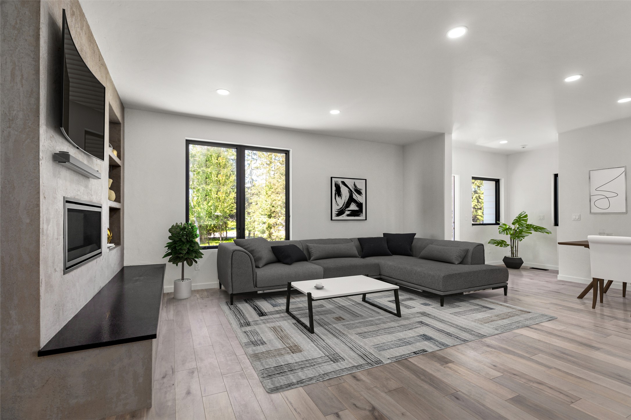 713 W 2nd Street W Property Photo 7