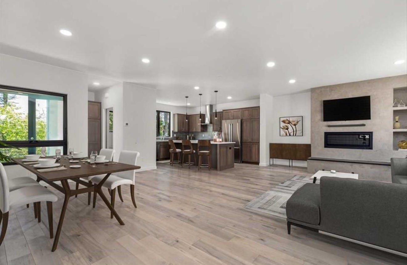 713 W 2nd Street W Property Photo 11