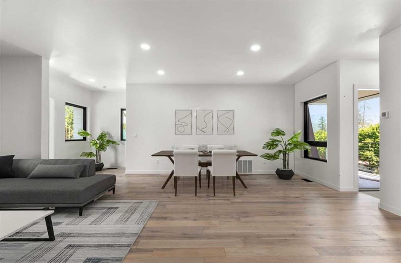 713 W 2nd Street W Property Photo 18