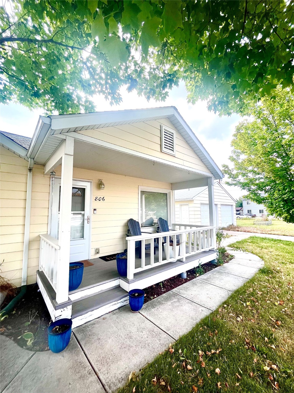 806 4th Street W Property Photo 7