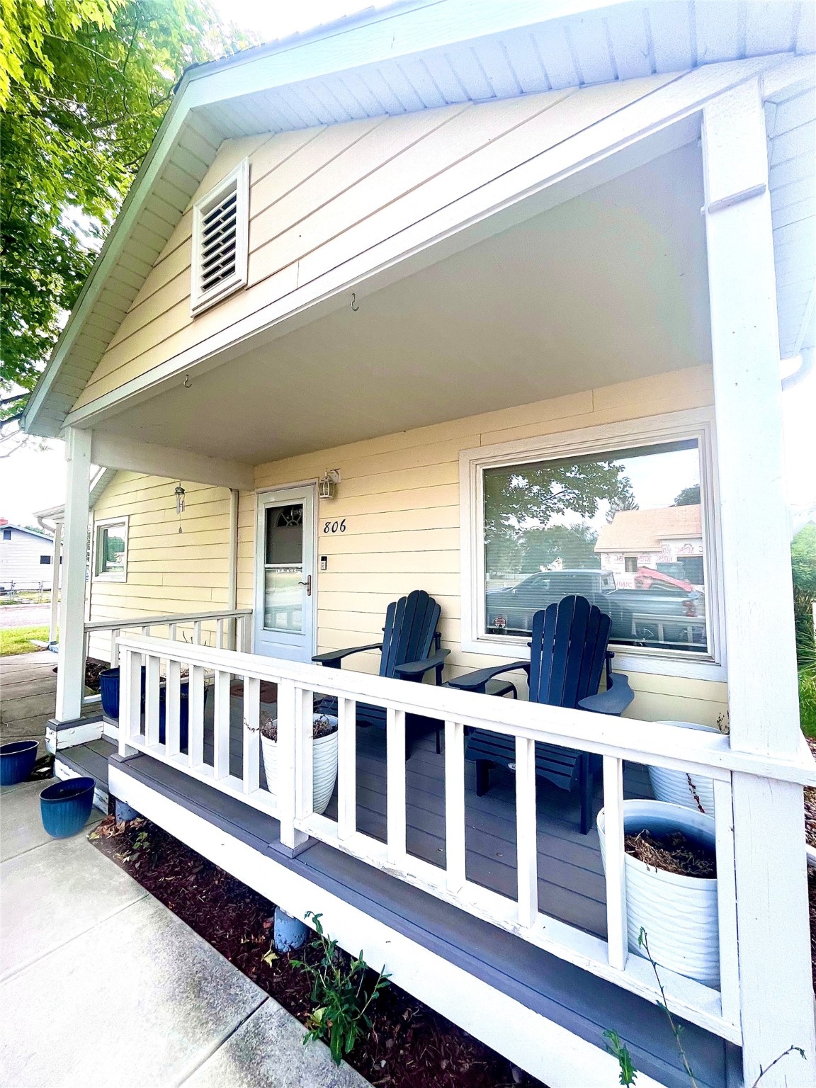 806 4th Street W Property Photo 14