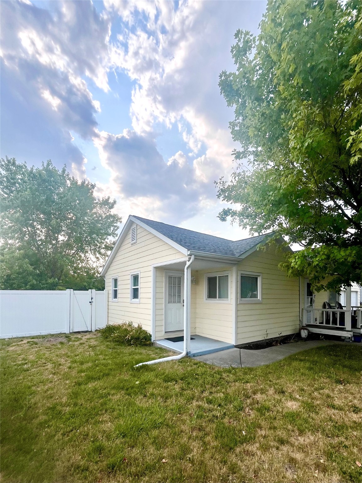 806 4th Street W Property Photo 15