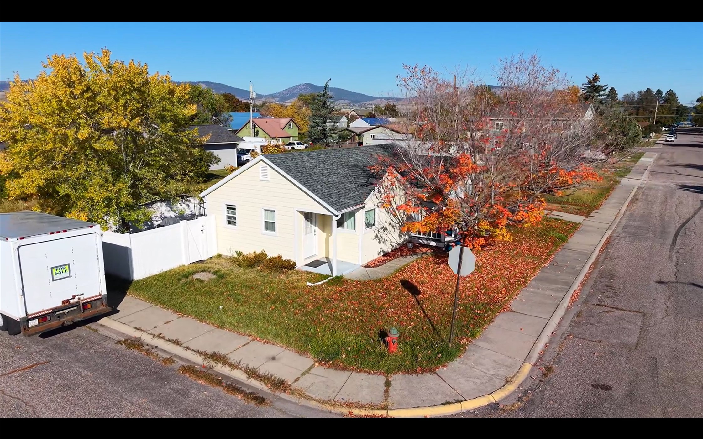 806 4th Street W Property Photo 17