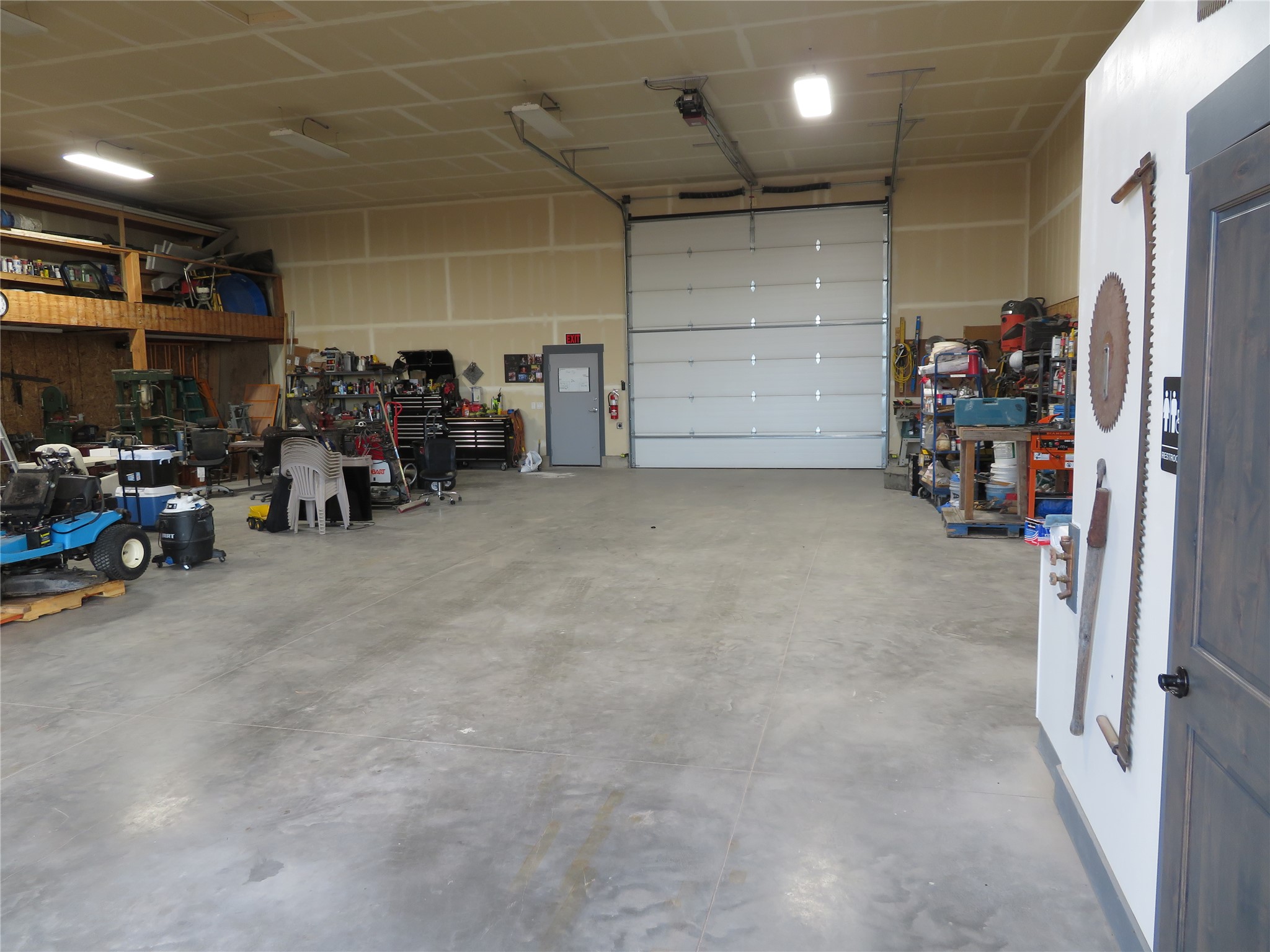 7099 Two Smokes Way Property Photo 16