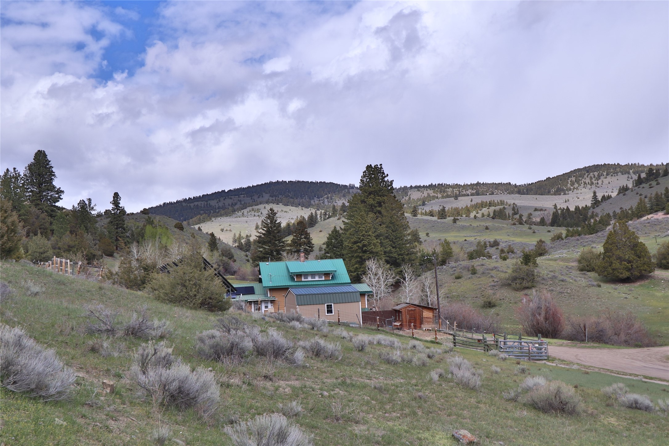 187 Edwards Gulch Road Property Photo 1