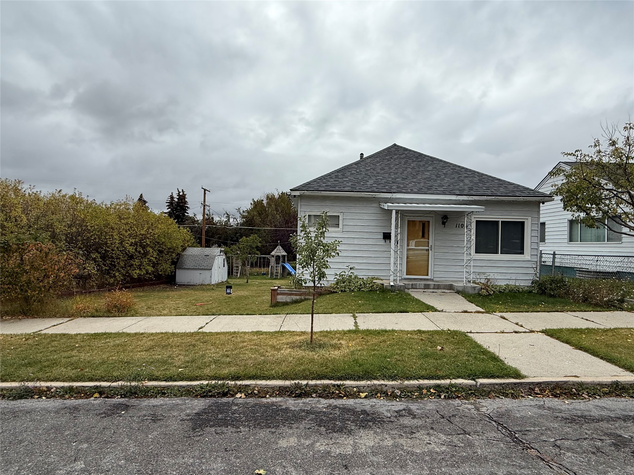 1106 W Porphyry Street Property Photo 1