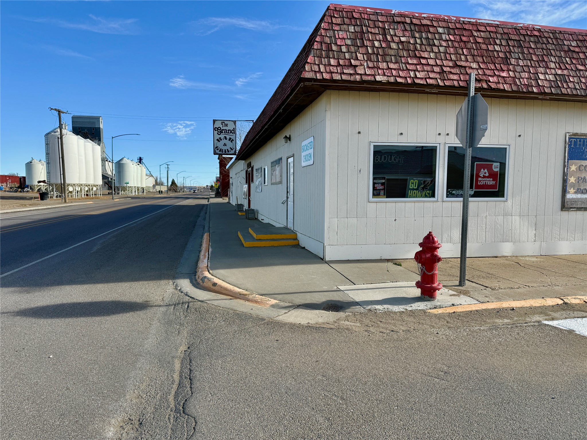 11 E Washington Avenue Property Photo 1