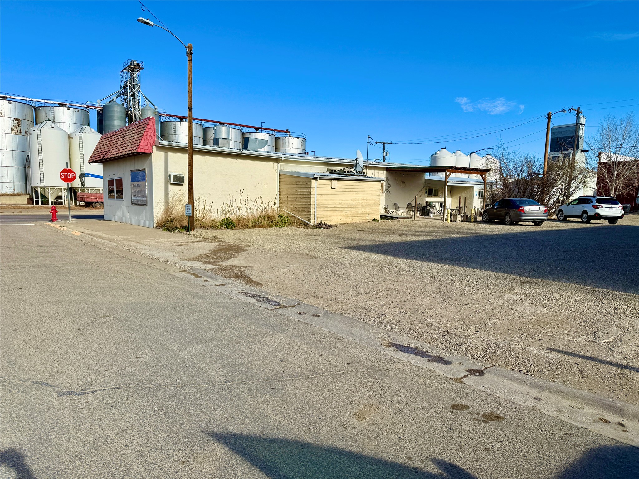 11 E Washington Avenue Property Photo 4