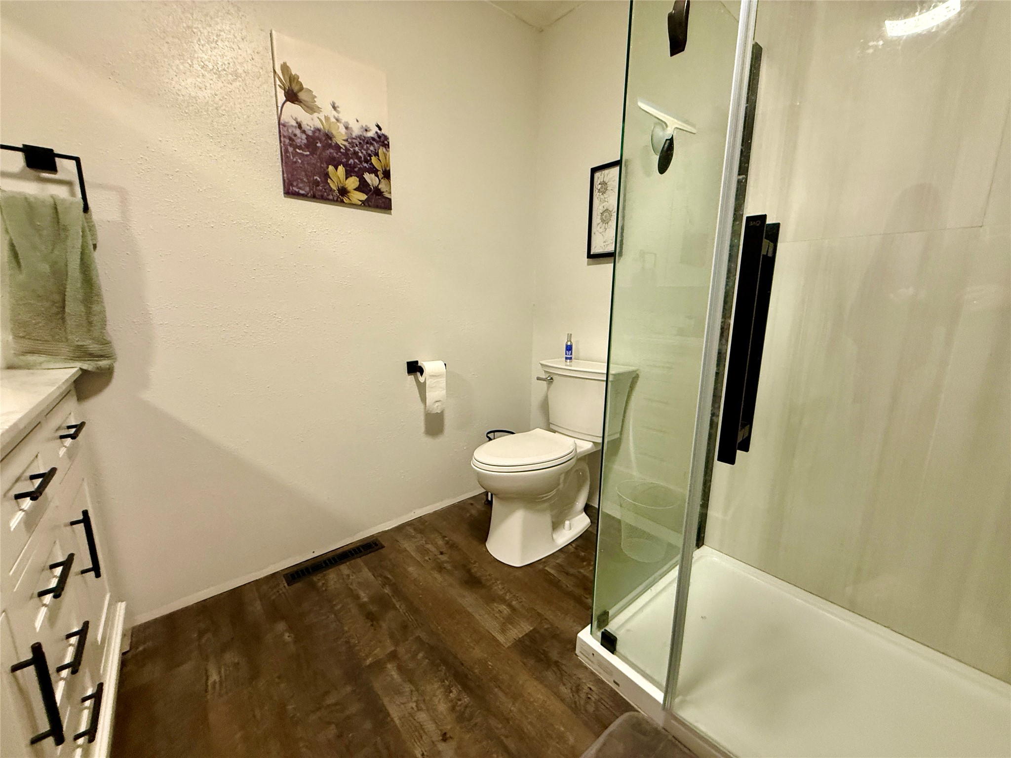 11 E Washington Avenue Property Photo 28