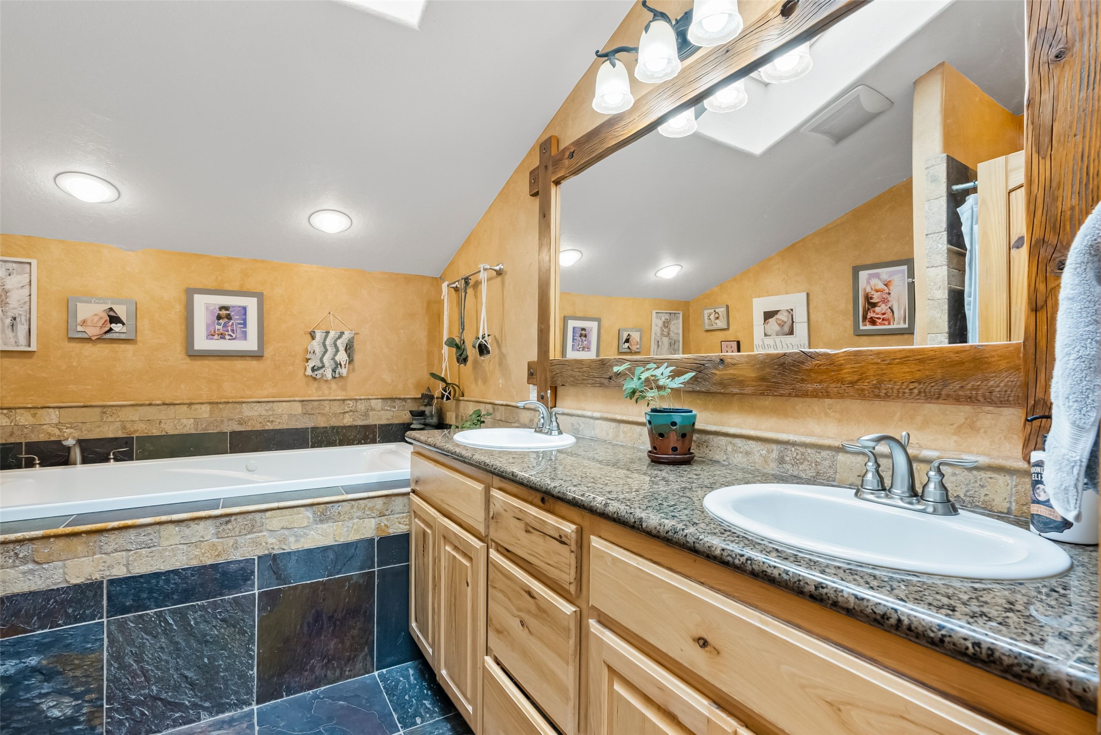 895 W Cow Creek Road Property Photo 40