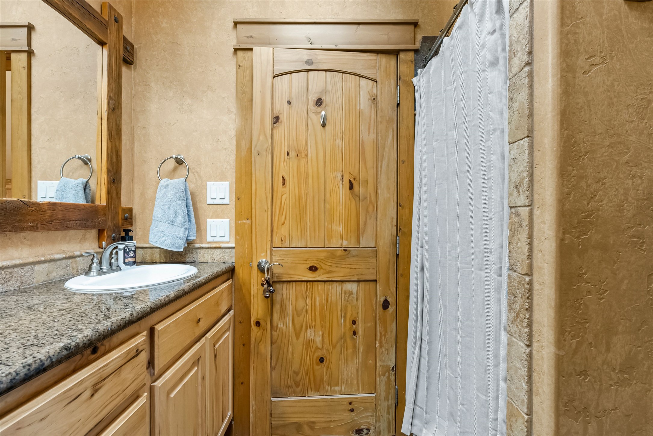 895 W Cow Creek Road Property Photo 42