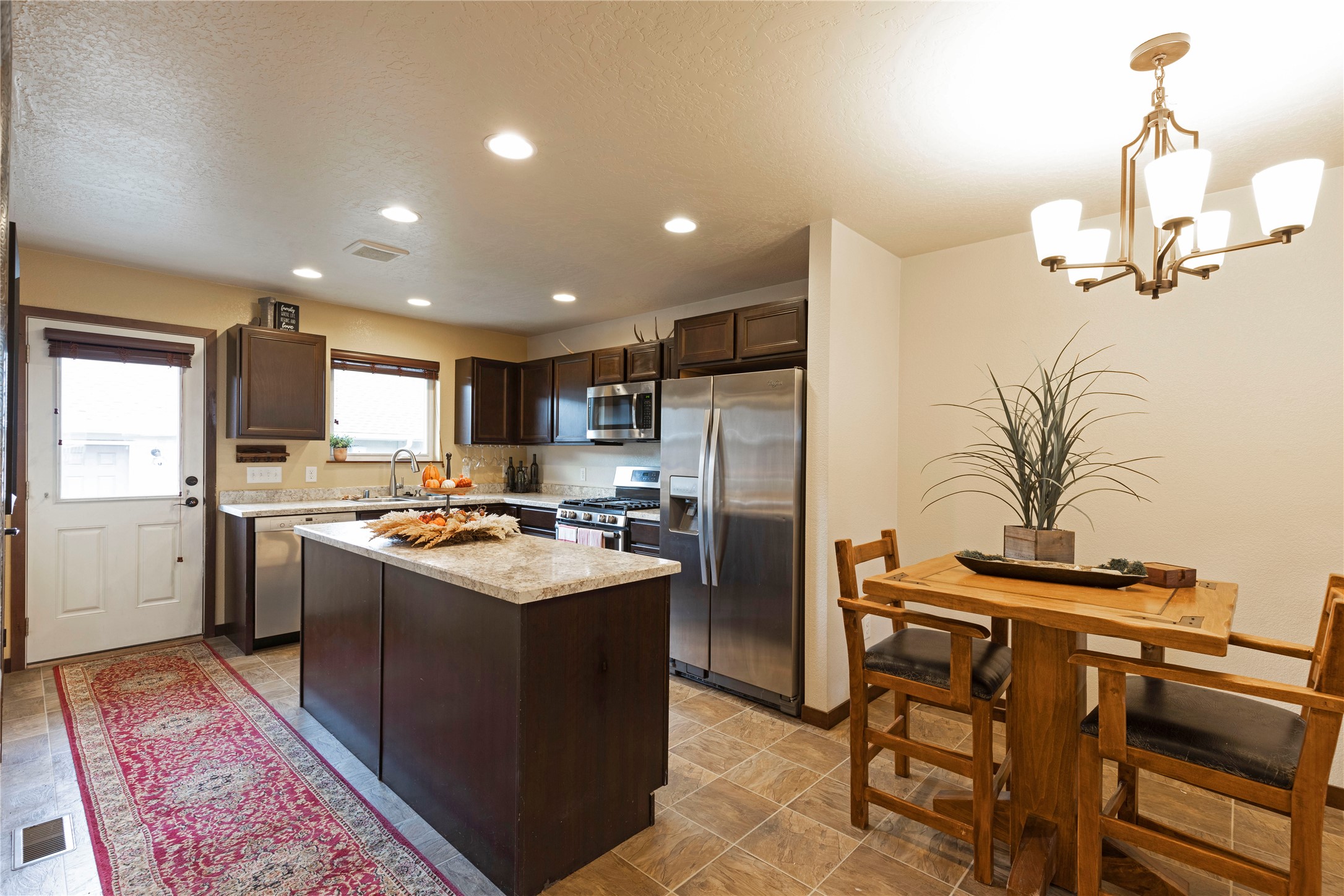 1825 Scott Street B Property Photo 8