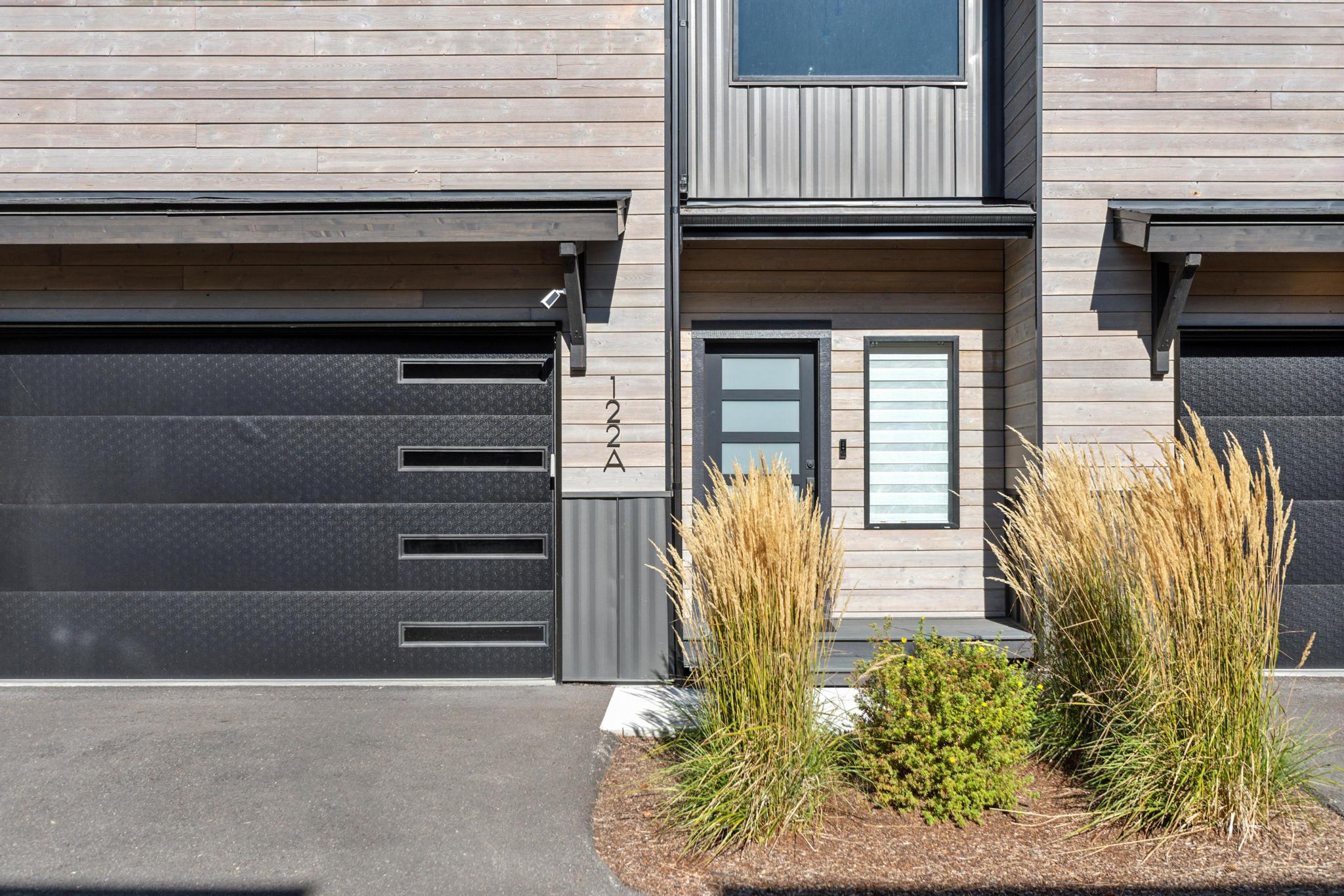 122 Karrow Avenue A Property Photo 2