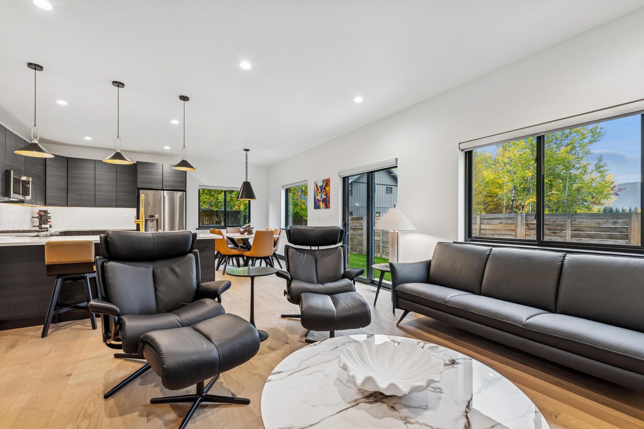 122 Karrow Avenue A Property Photo 4