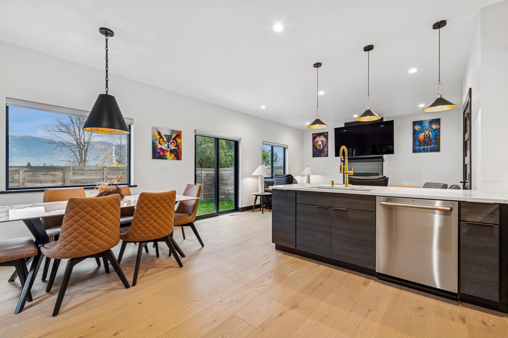 122 Karrow Avenue A Property Photo 8