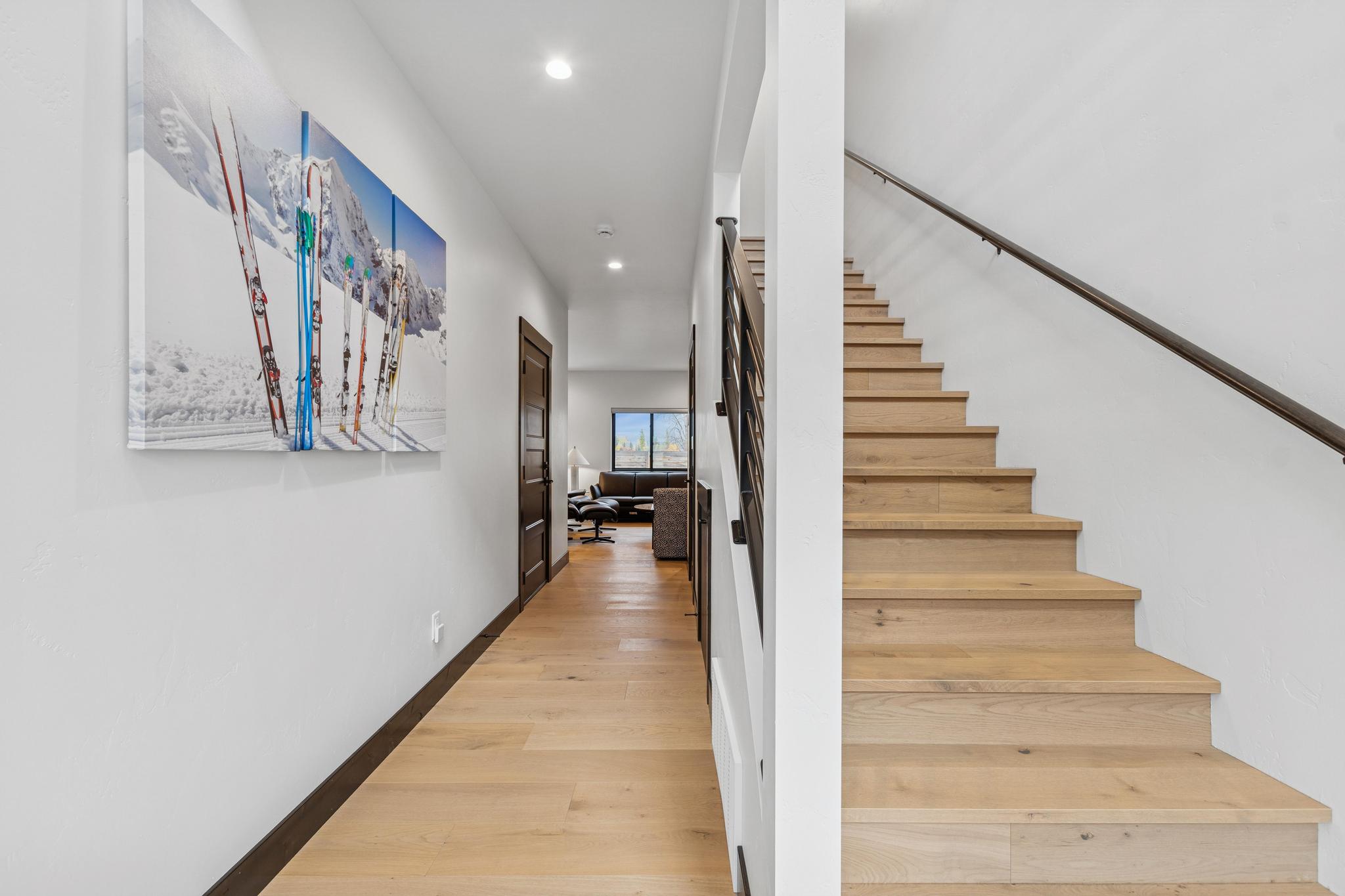 122 Karrow Avenue A Property Photo 9