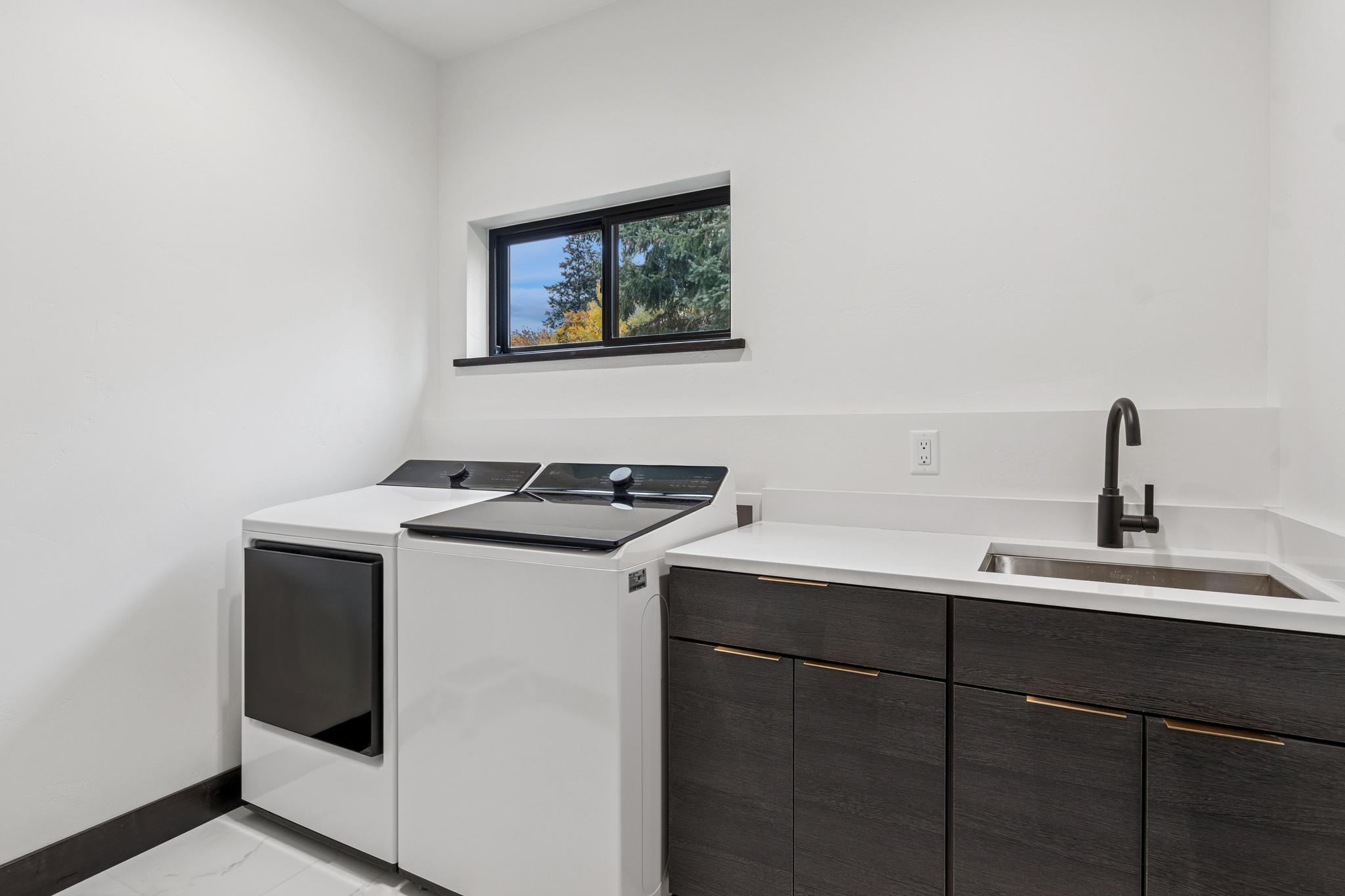 122 Karrow Avenue A Property Photo 19