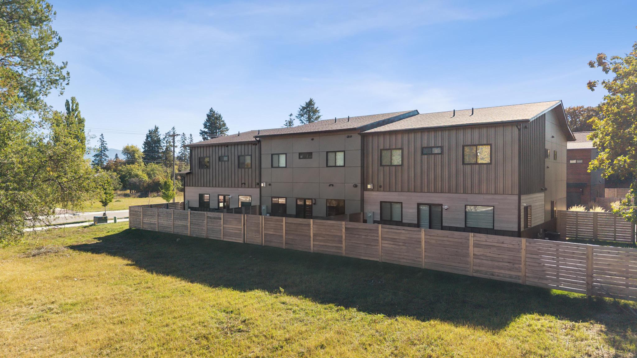 122 Karrow Avenue A Property Photo 21