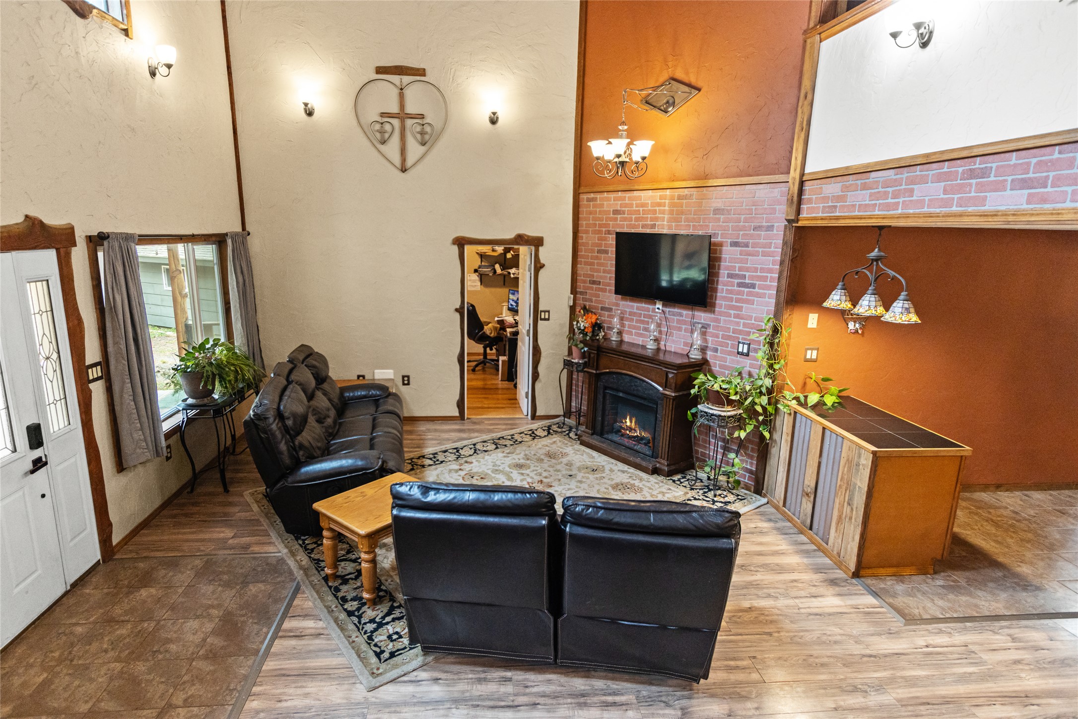 2785 Foothill Road Property Photo 4