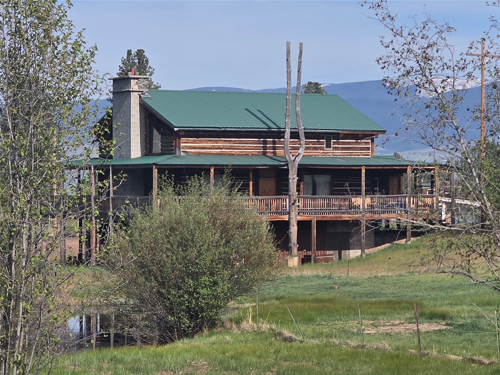 2326 Middle Bear Creek Road Property Photo 1