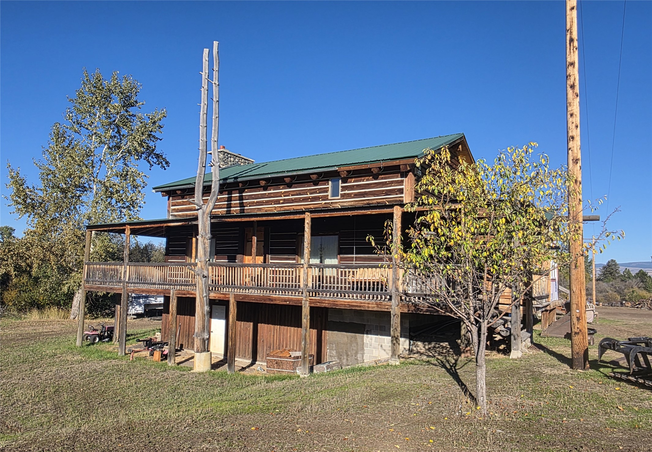 2326 Middle Bear Creek Road Property Photo 2