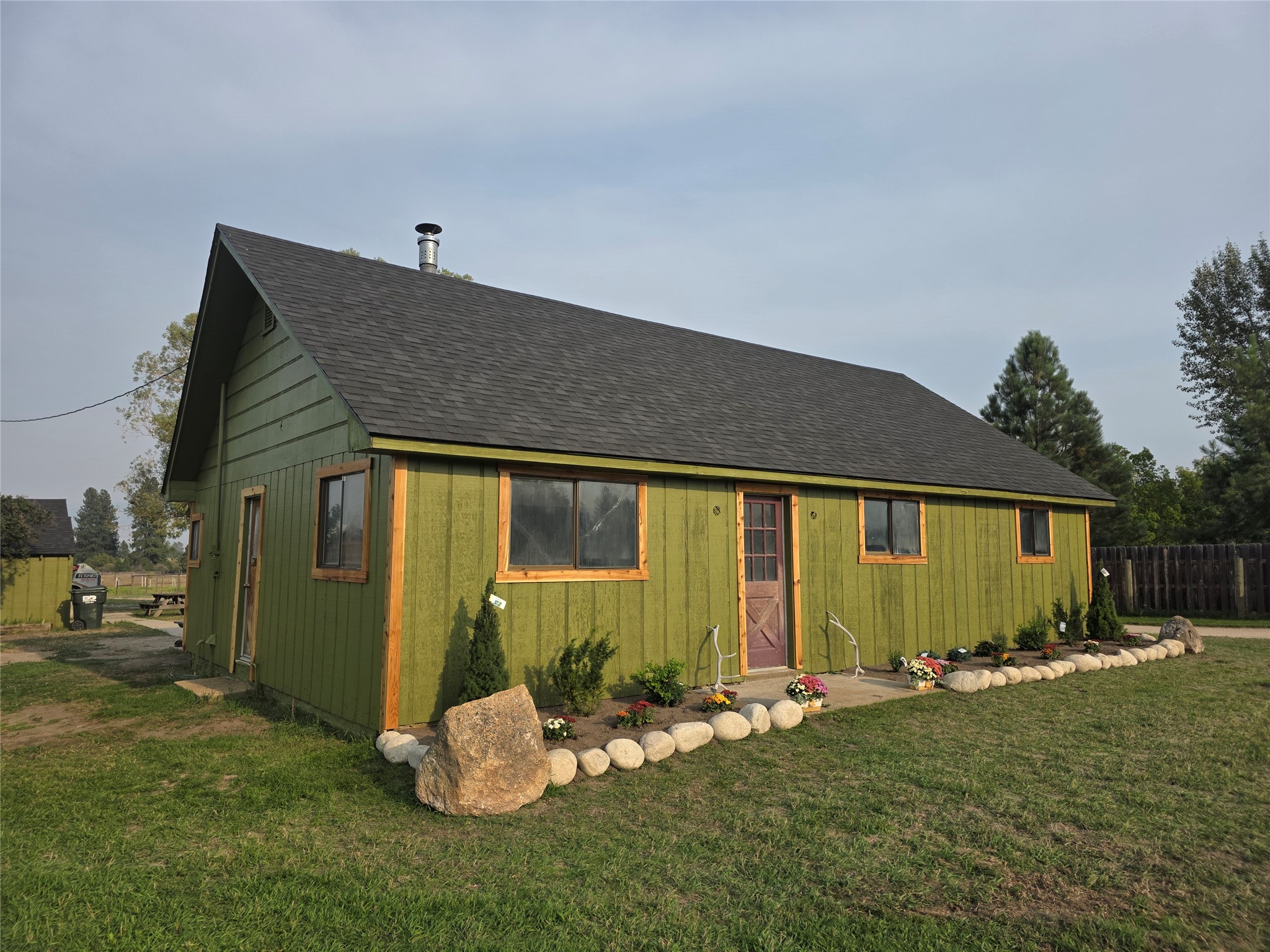 2326 Middle Bear Creek Road Property Photo 3