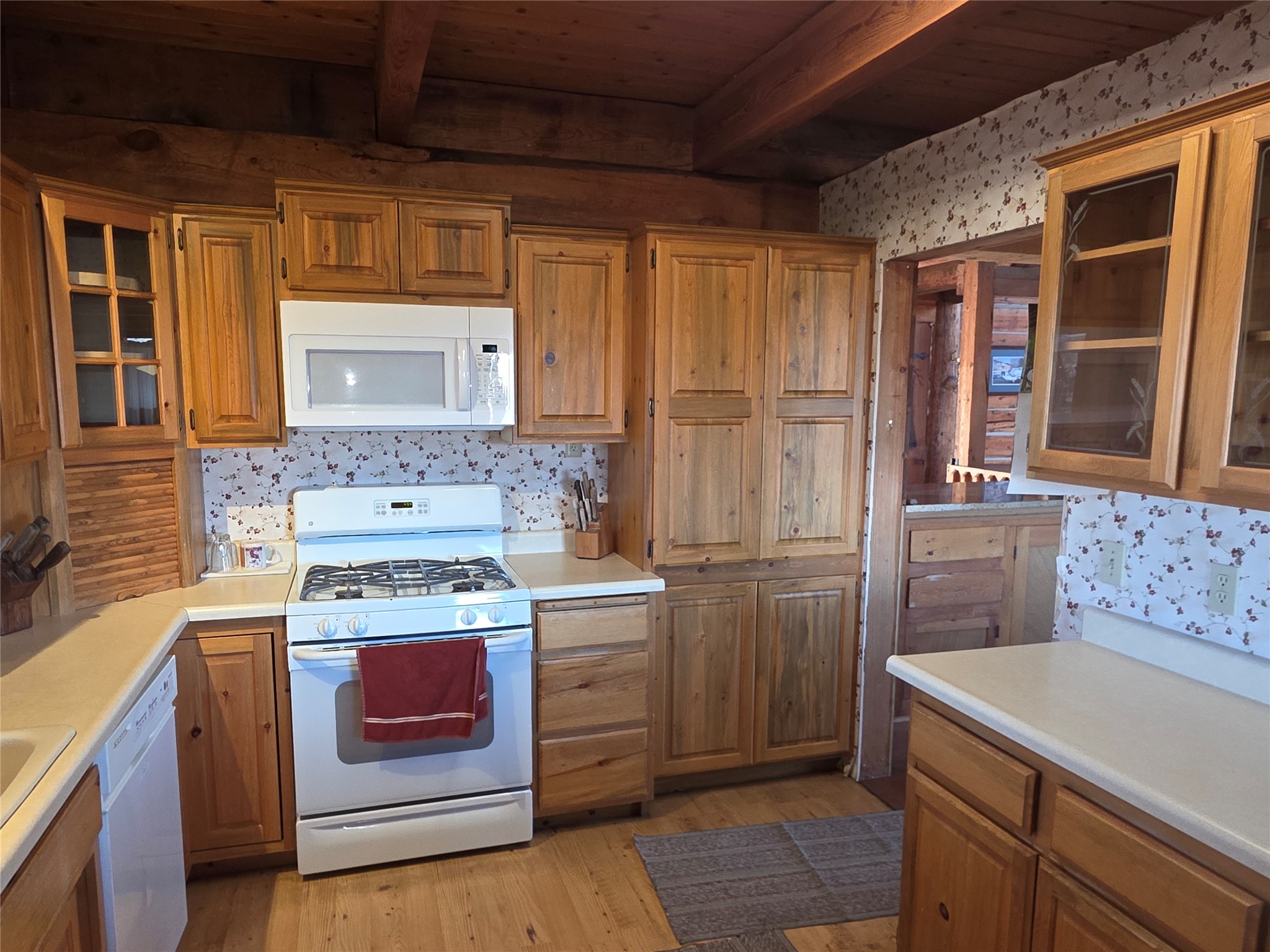 2326 Middle Bear Creek Road Property Photo 8