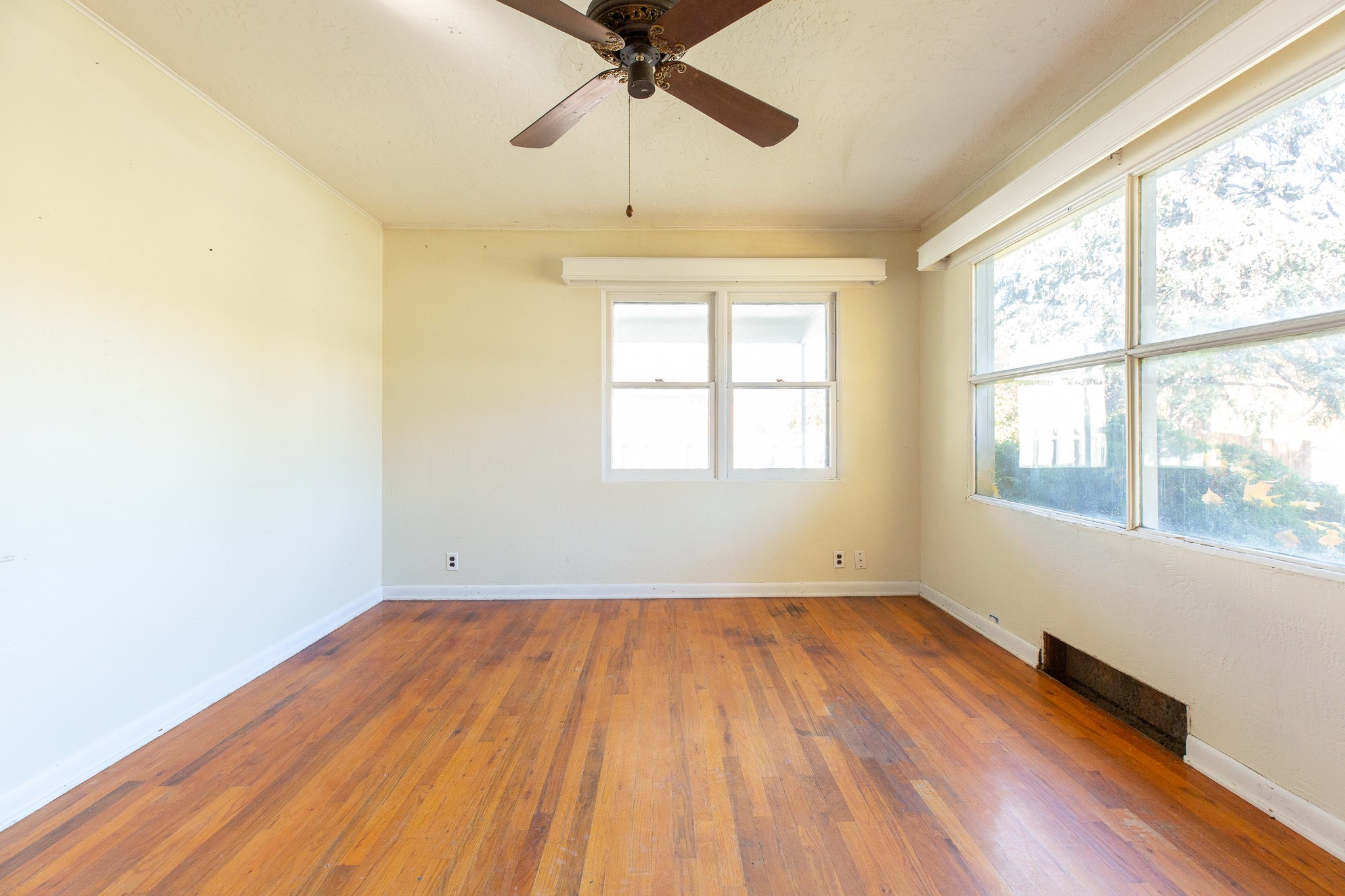 125 W Franklin Street Property Photo 11